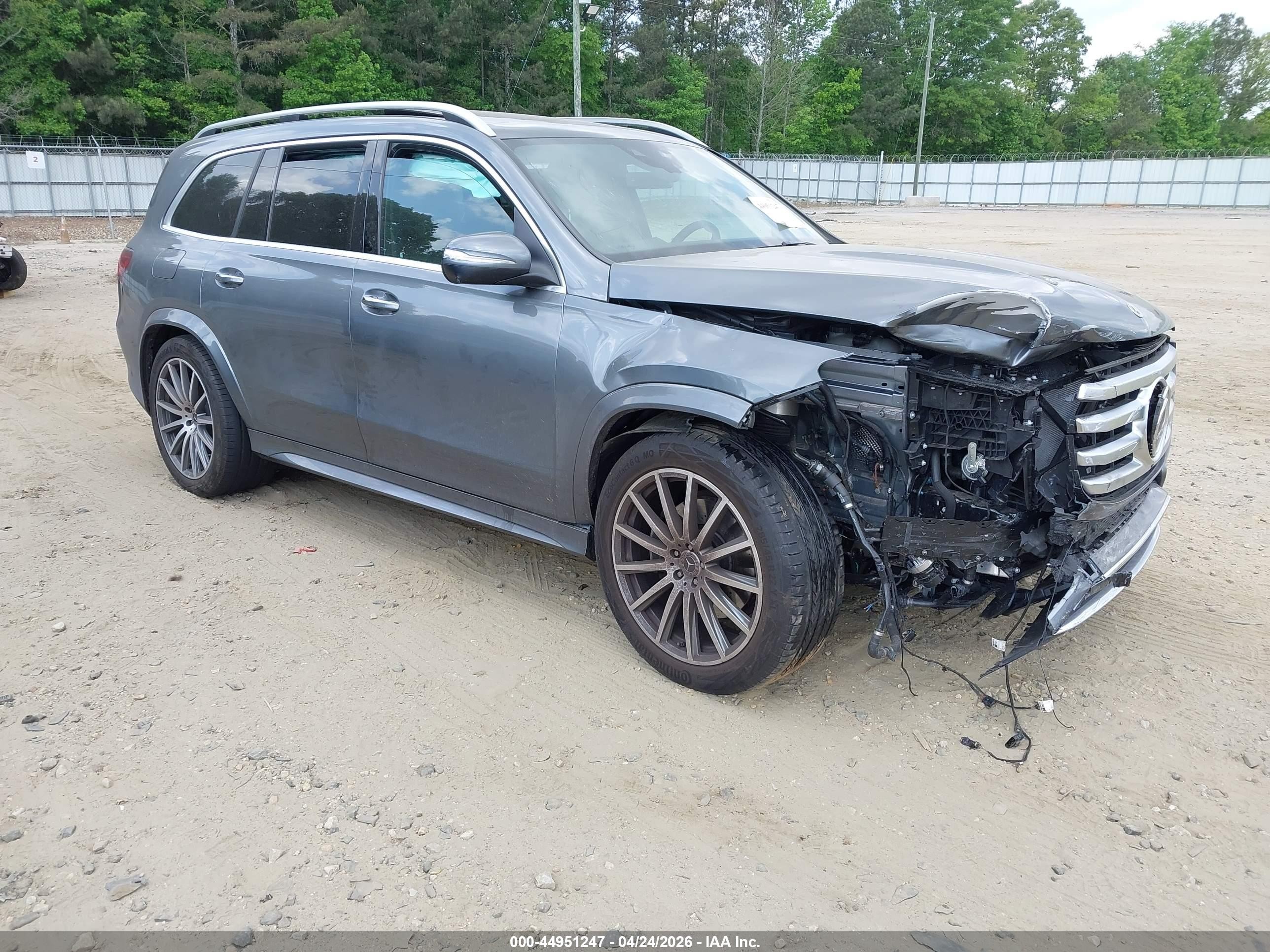 2025 Mercedes-Benz GLS 450, VIN 4JGFF5KE6SB414157 — Front end
