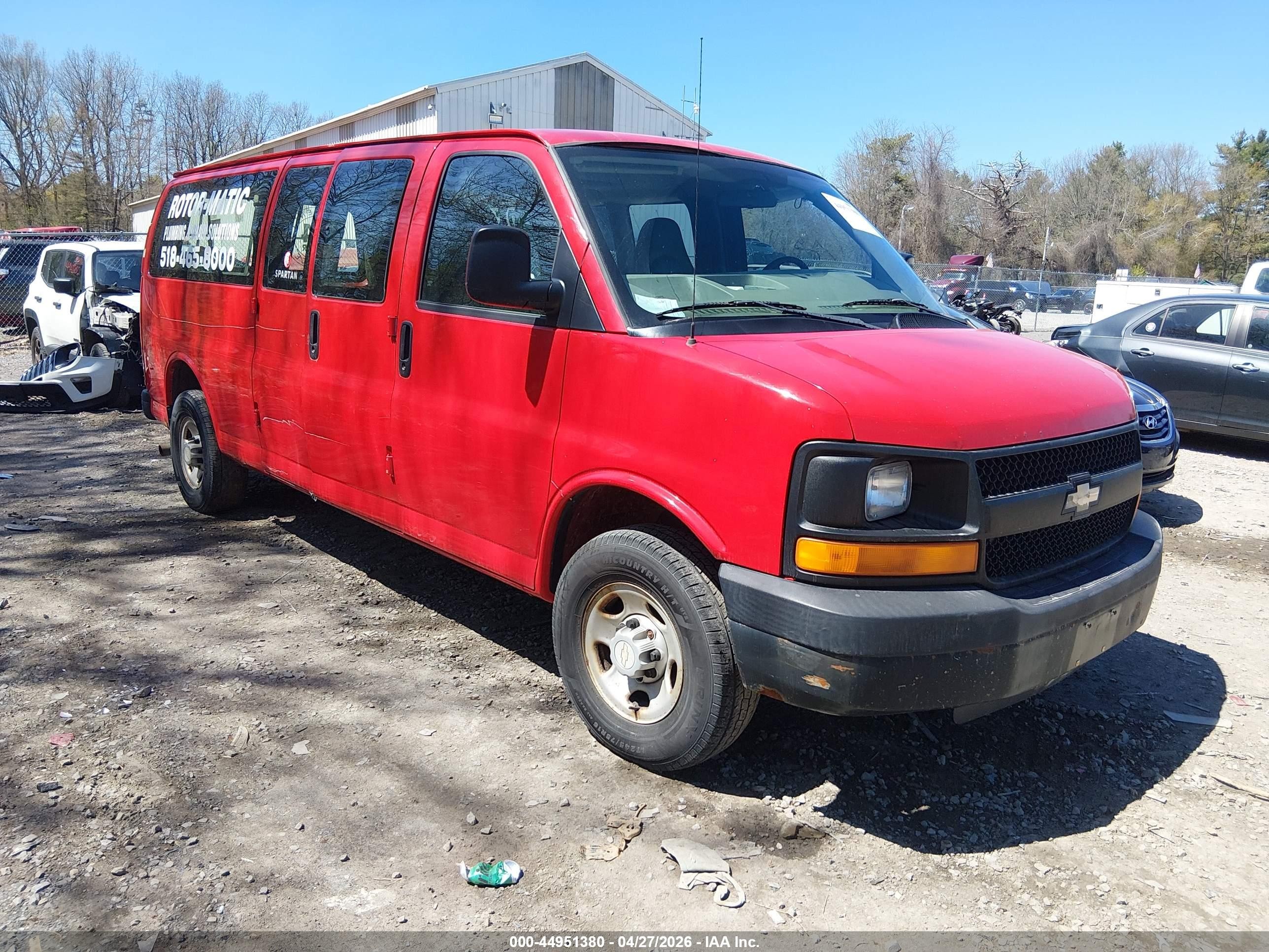 2007 Chevrolet Express Passenger, VIN 1GAHG39U271180388 — Normal wear