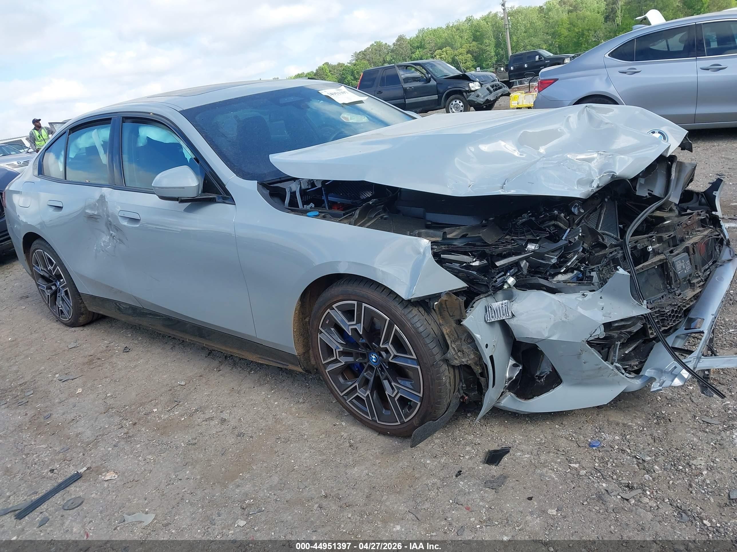 2024 BMW i5 eDrive40, VIN WBY33FK07RCR16852 — Front end