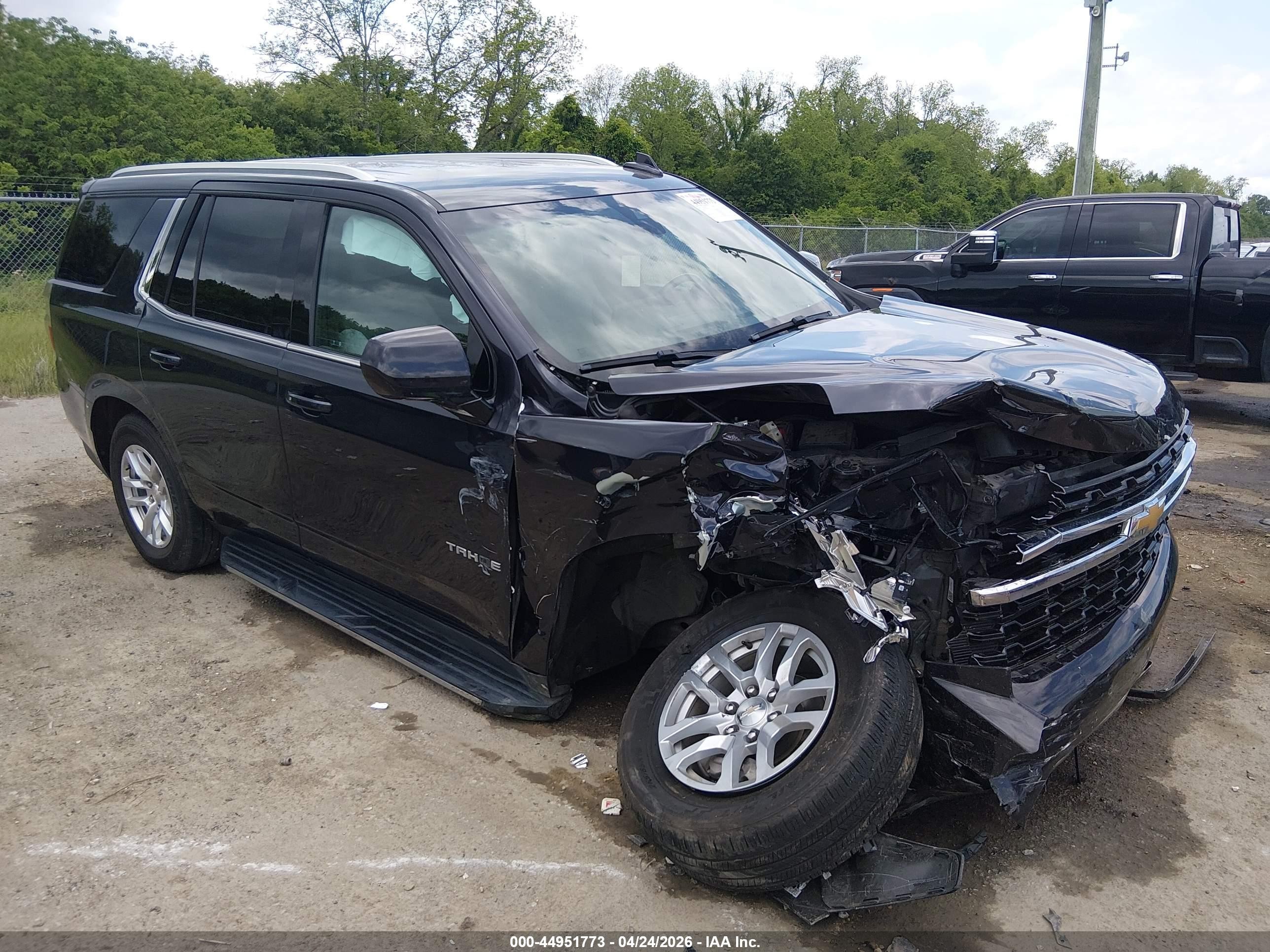 2022 Chevrolet Tahoe LS, VIN 1GNSCMKD6NR351254 — Front end