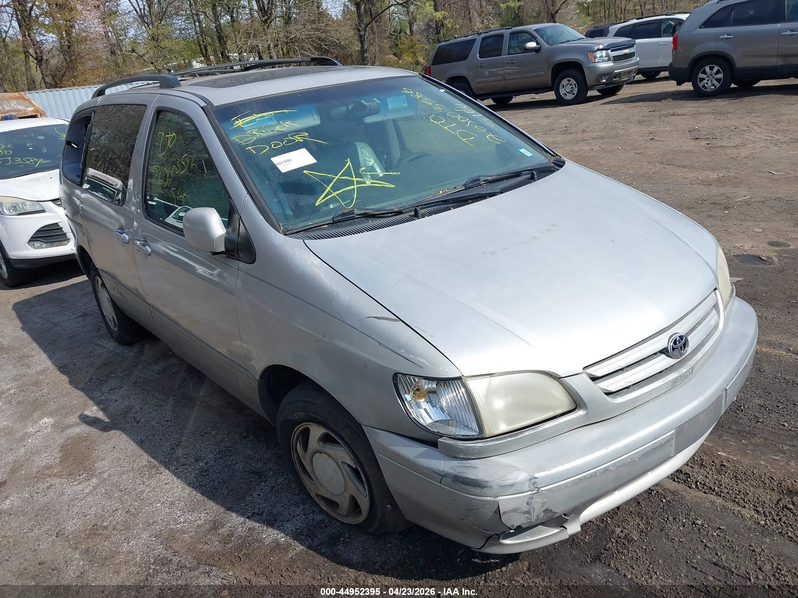 2003 Toyota Sienna LE, VIN 4T3ZF13C53U528568 — All over