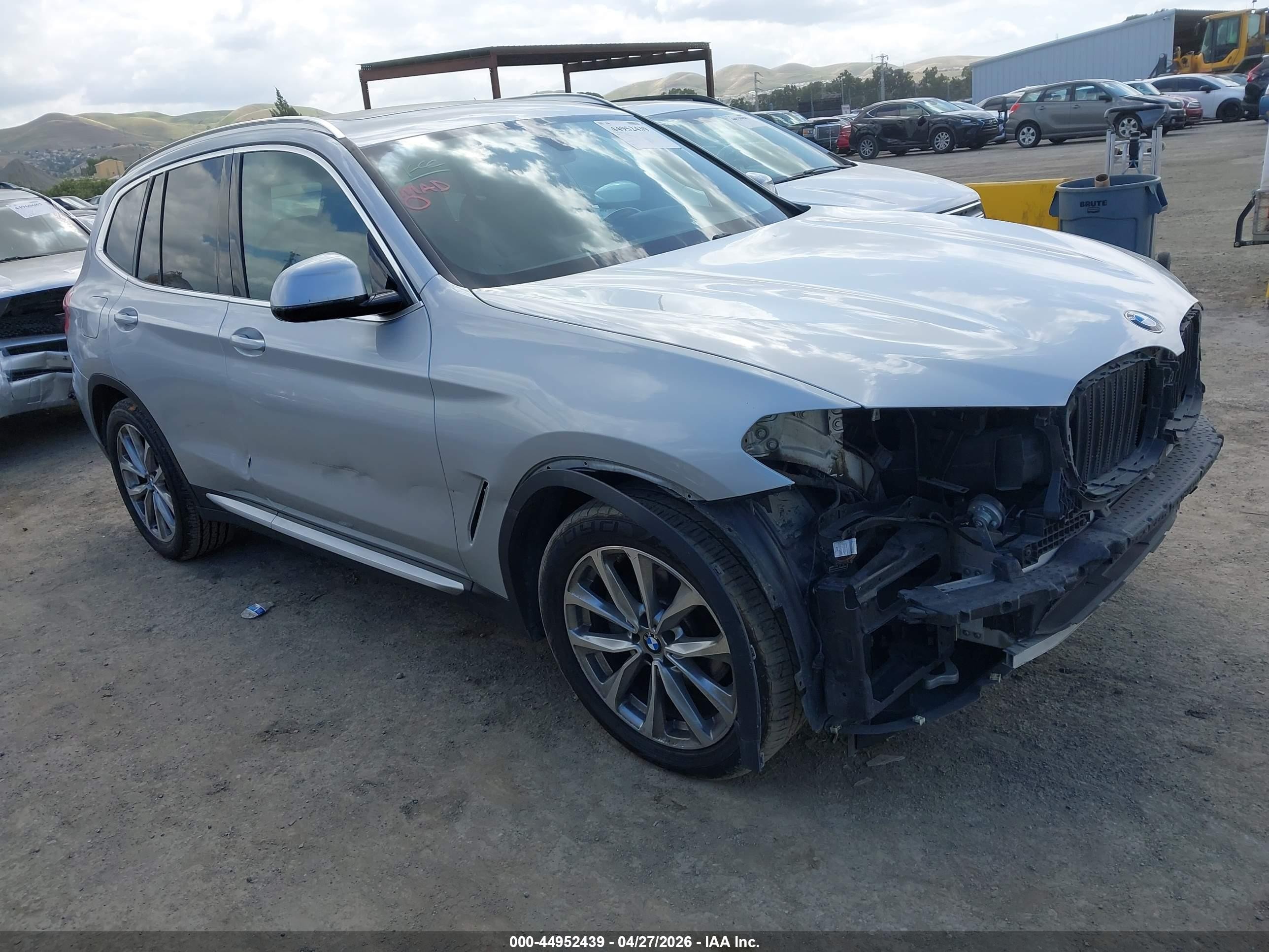 2018 BMW X3 xDrive30i, VIN 5UXTR9C50JLD69182 — Front end
