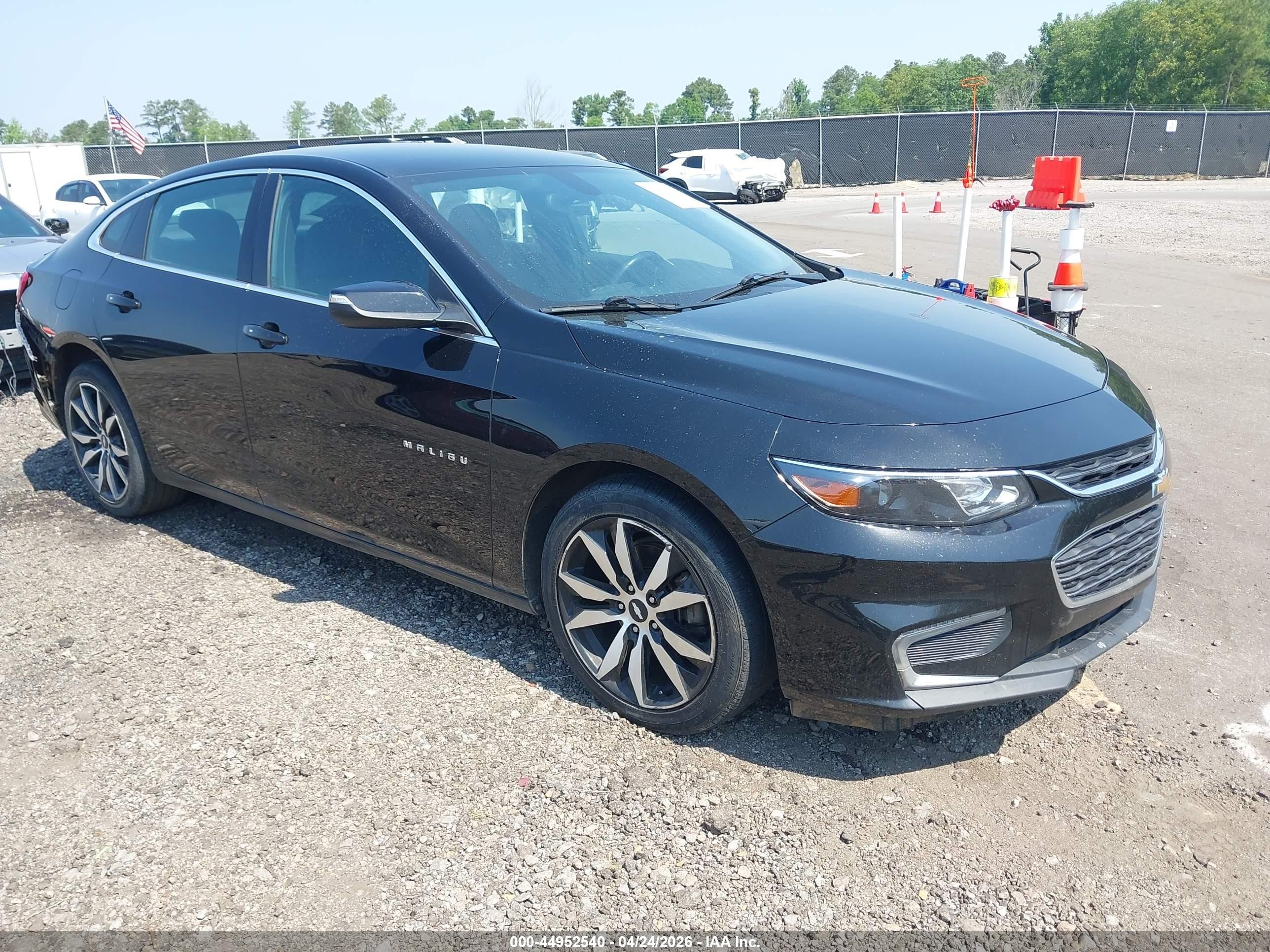 2018 Chevrolet Malibu LT, VIN 1G1ZD5ST4JF273742 — Rear end
