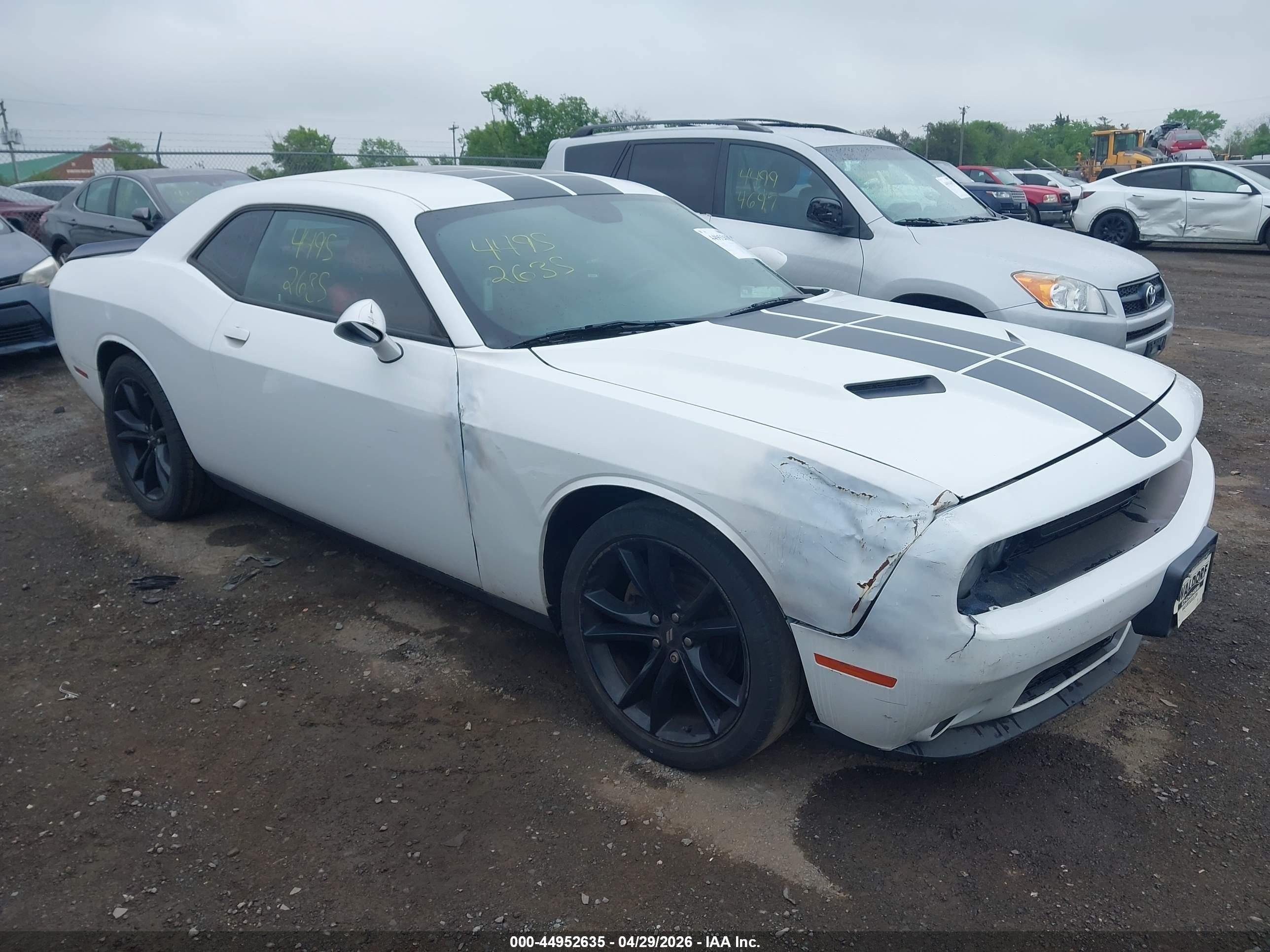2017 Dodge Challenger SXT Plus, VIN 2C3CDZAG3HH532369 — Front end
