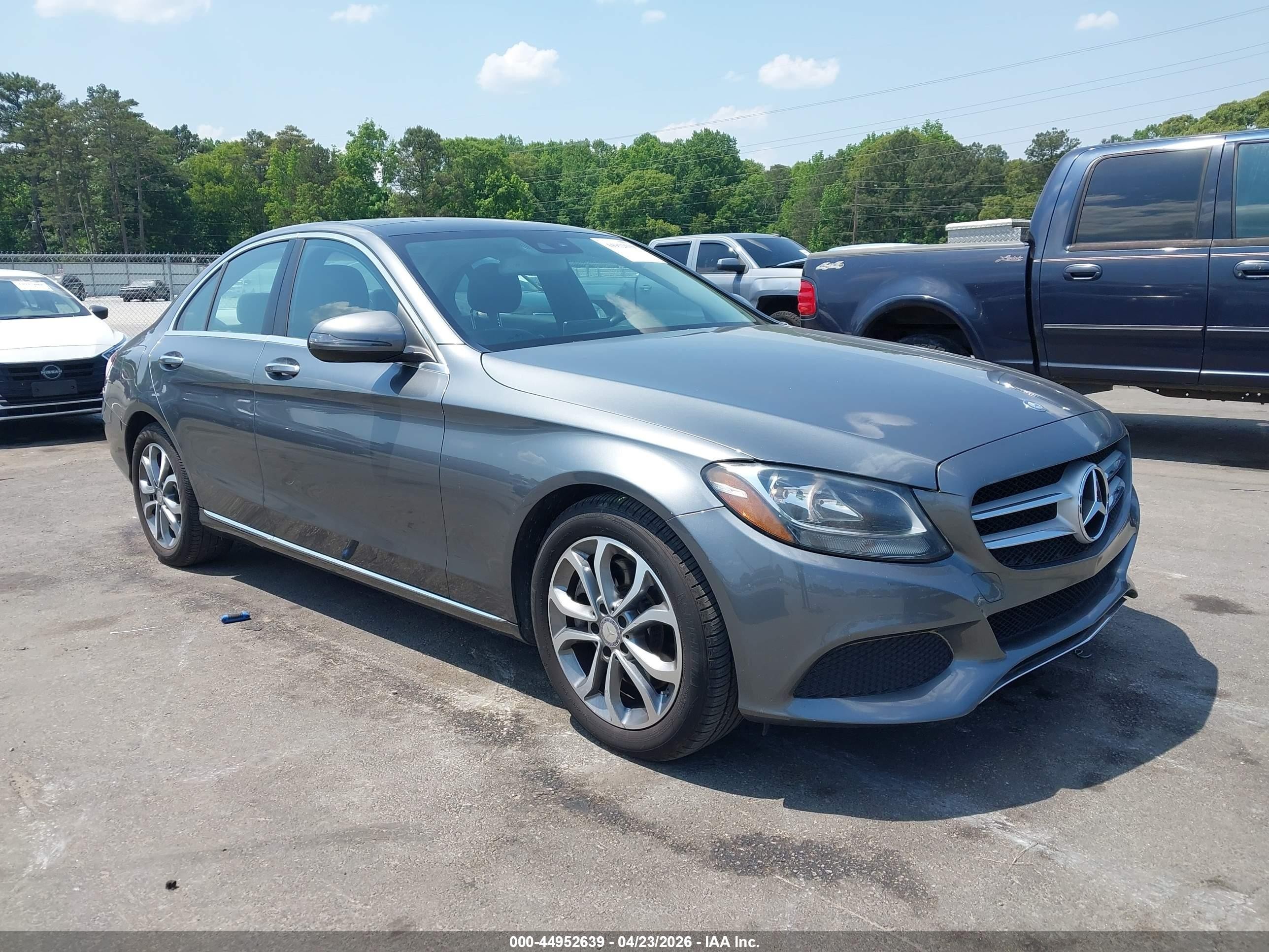 2017 Mercedes-Benz C 300, VIN WDDWF4JB0HR253106 — Auction photo