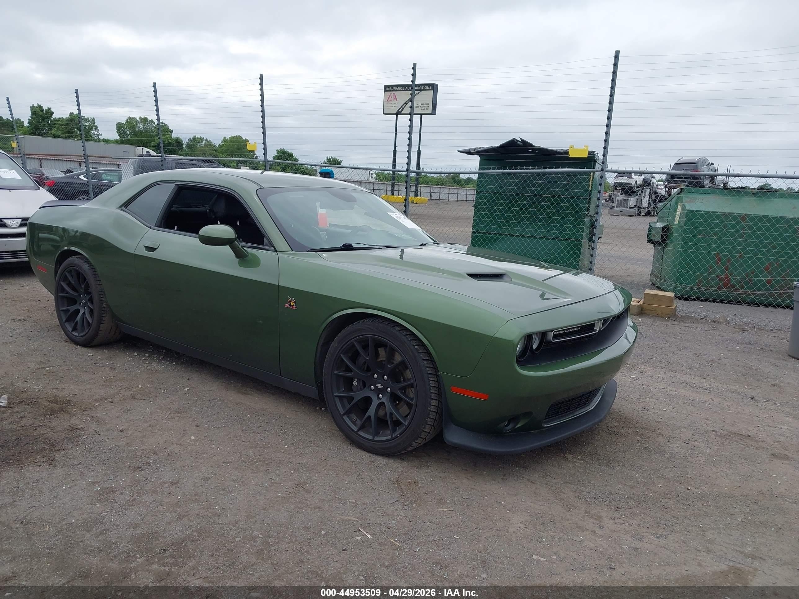 2018 Dodge Challenger R/T Scat Pack, VIN 2C3CDZFJ8JH181985 — Side