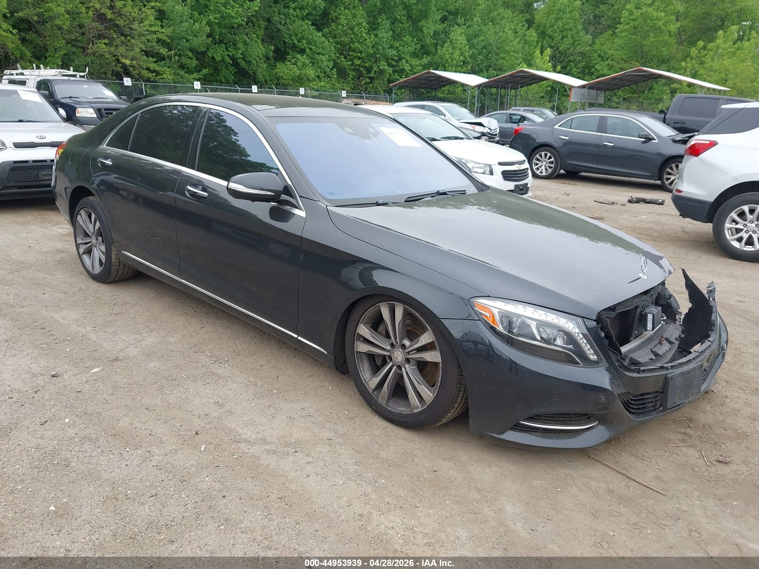 2015 Mercedes-Benz S 550, VIN WDDUG8FB2FA113056 — Front end