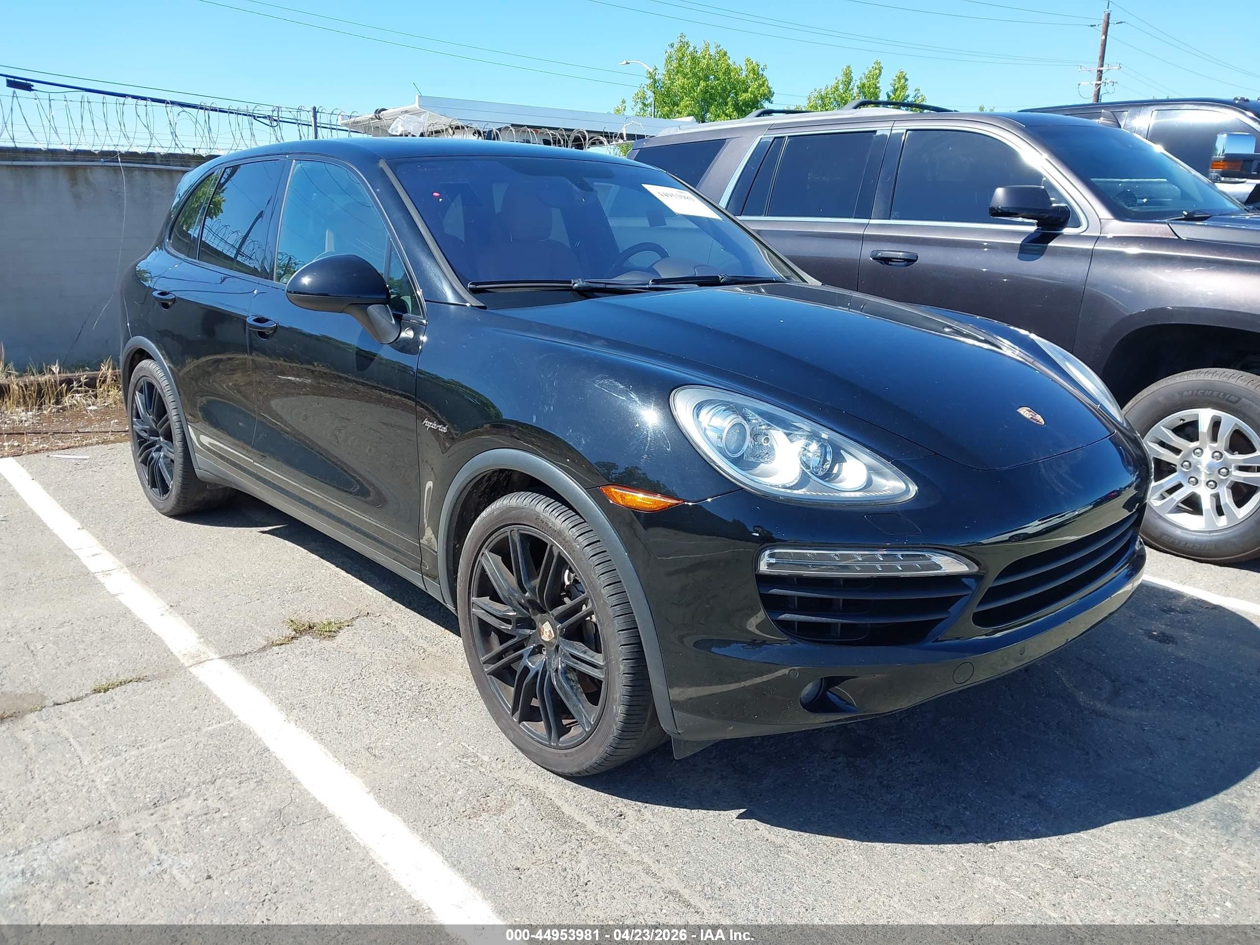 2012 Porsche Cayenne S Hybrid, VIN WP1AE2A21CLA92531 — Rear end