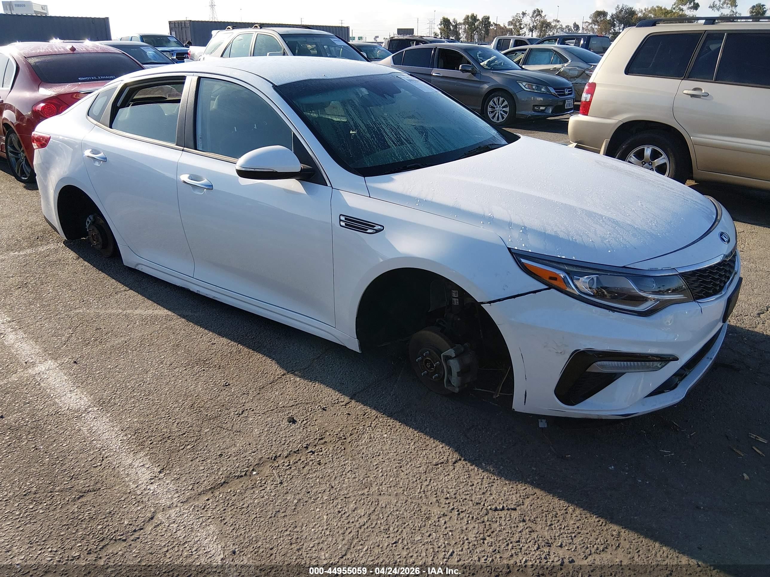 2020 Kia Optima LX, VIN 5XXGT4L32LG438377 — Stripped