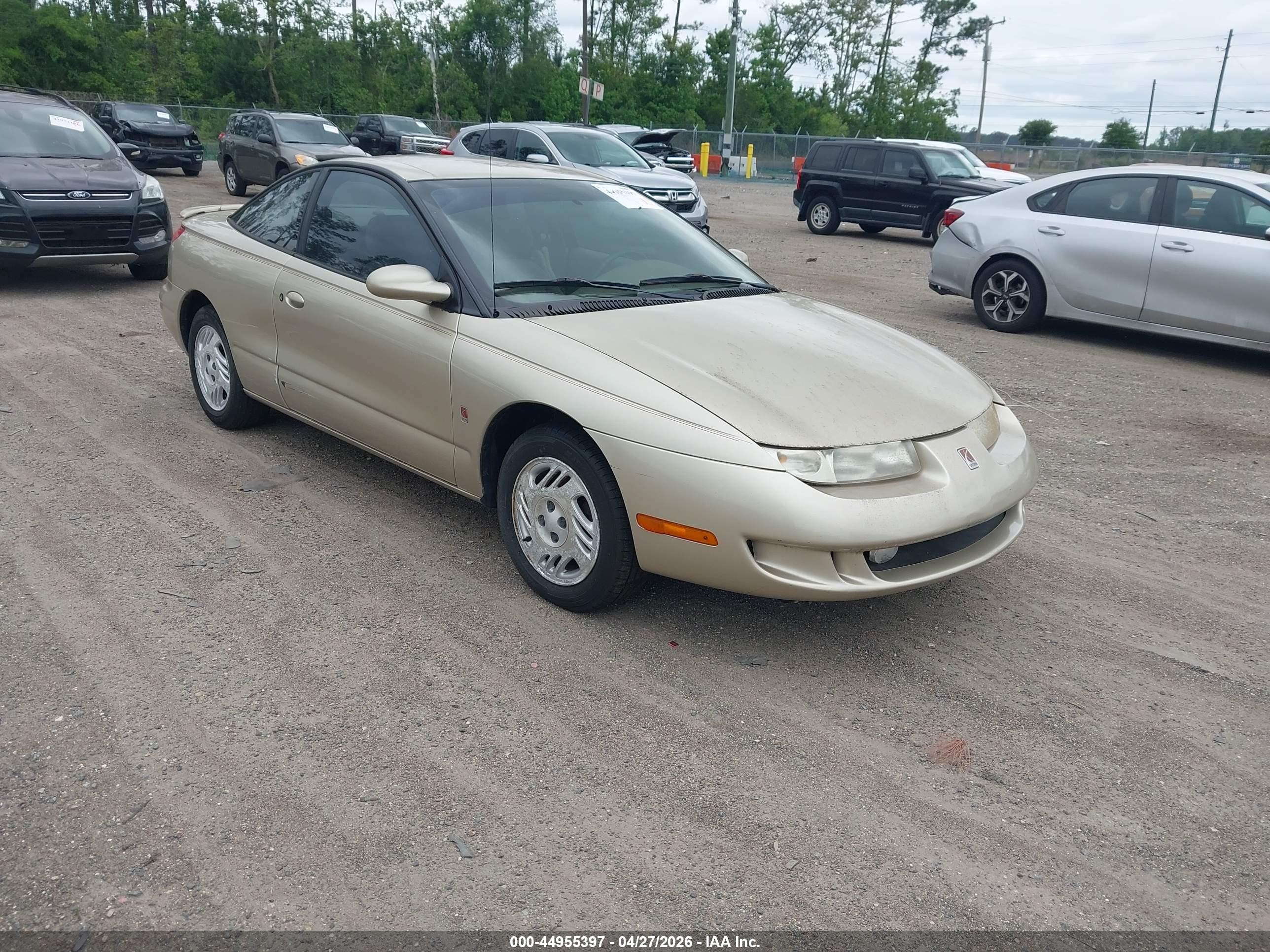 2000 Saturn SC, VIN 1G8ZY1273YZ111983 — Normal wear