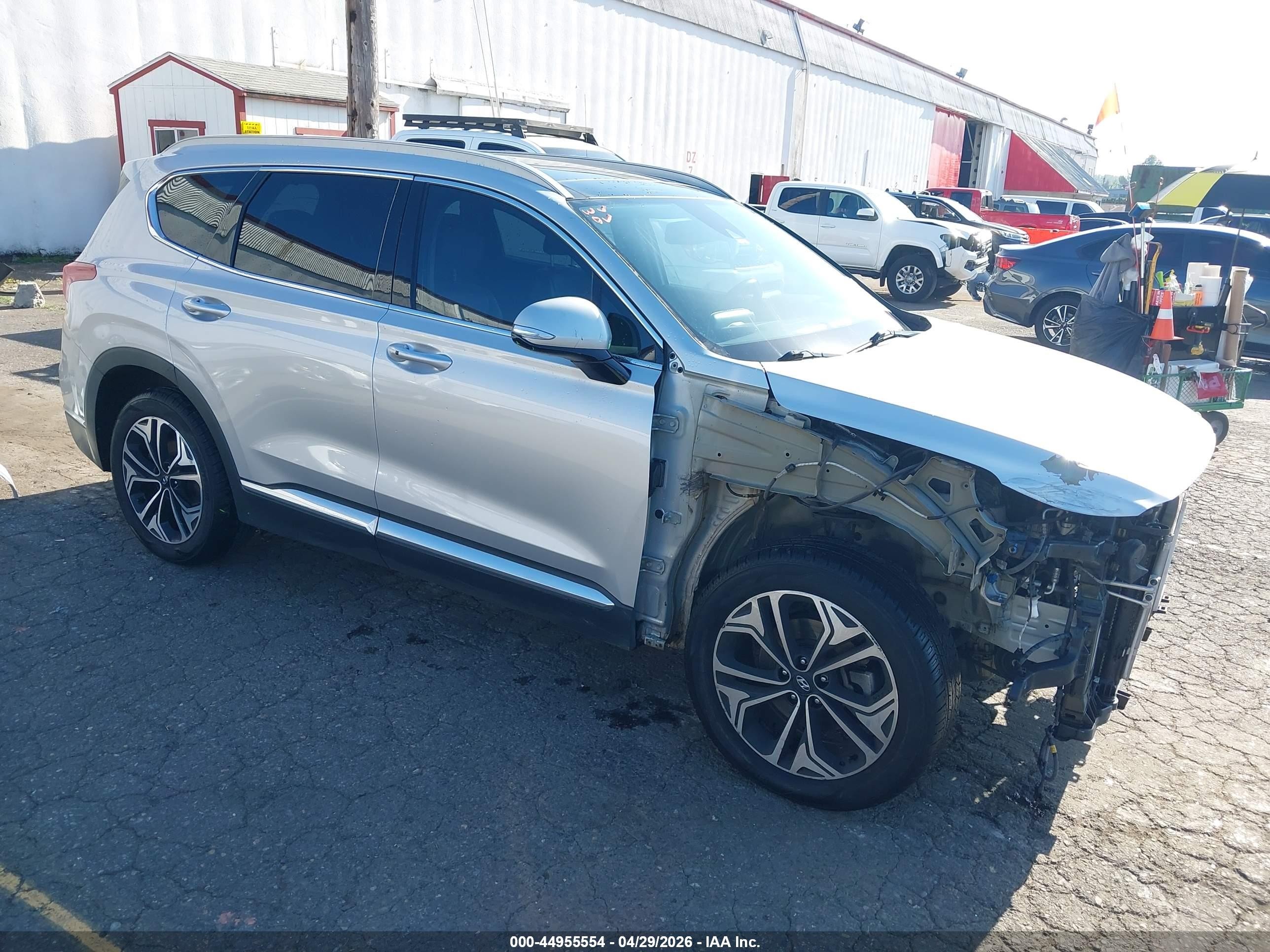 2019 Hyundai Santa Fe Ultimate, VIN 5NMS53AA1KH051478 — Front end