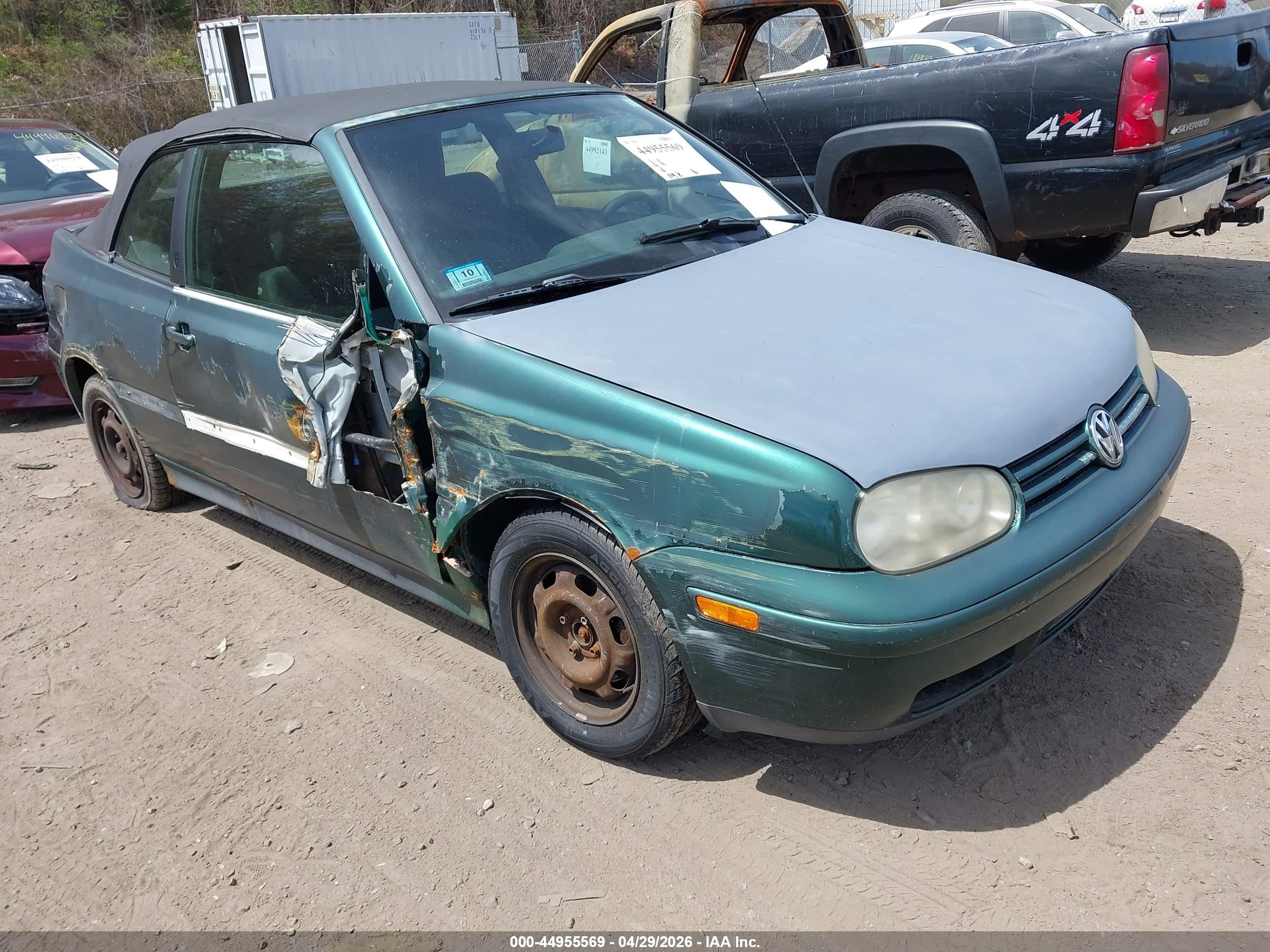 1999 Volkswagen Cabriolet, VIN 3VWCB61E5XM817148 — Side