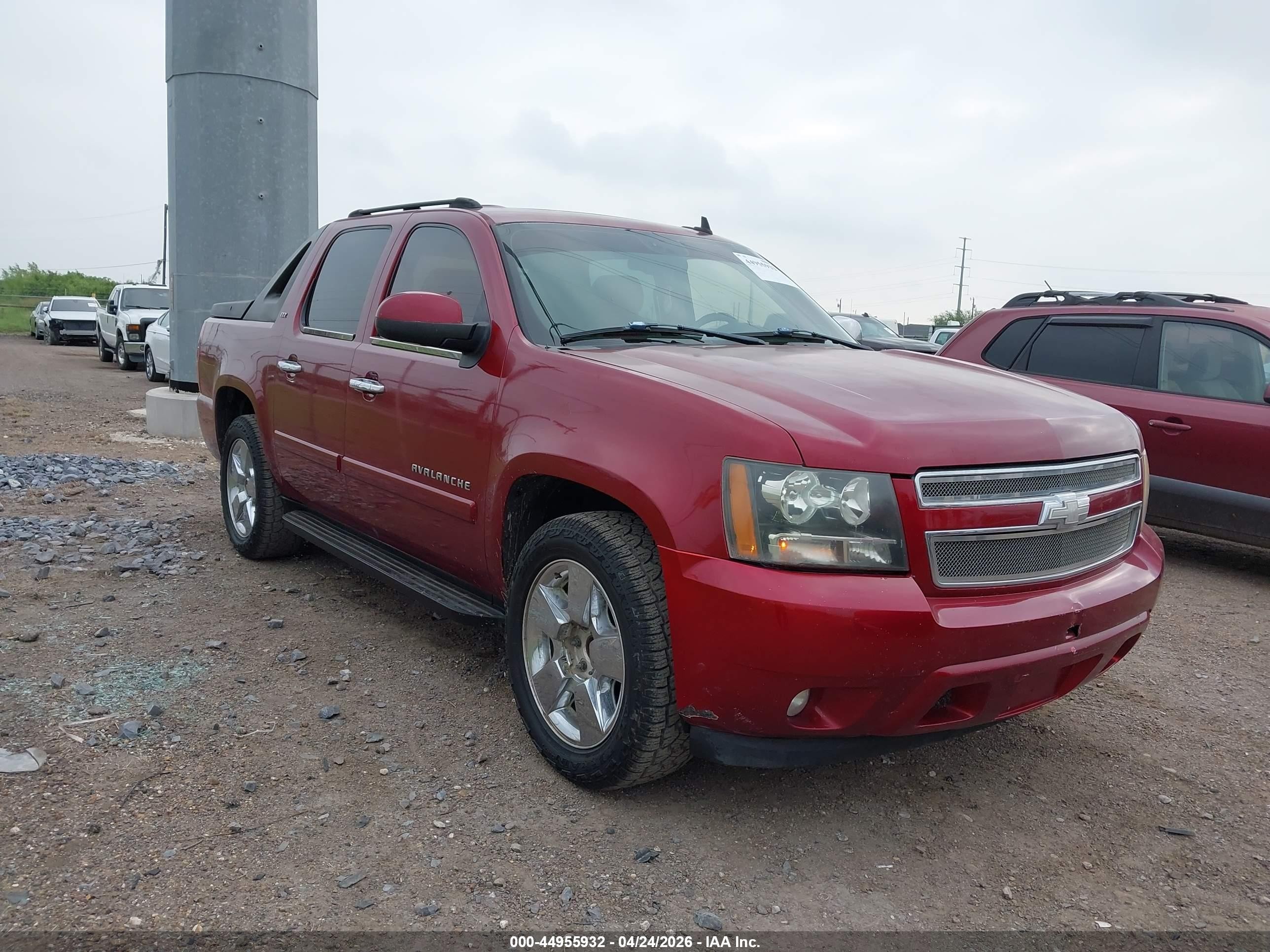 2007 Chevrolet Avalanche 1LT, VIN 3GNEC12J67G125414 — Front end