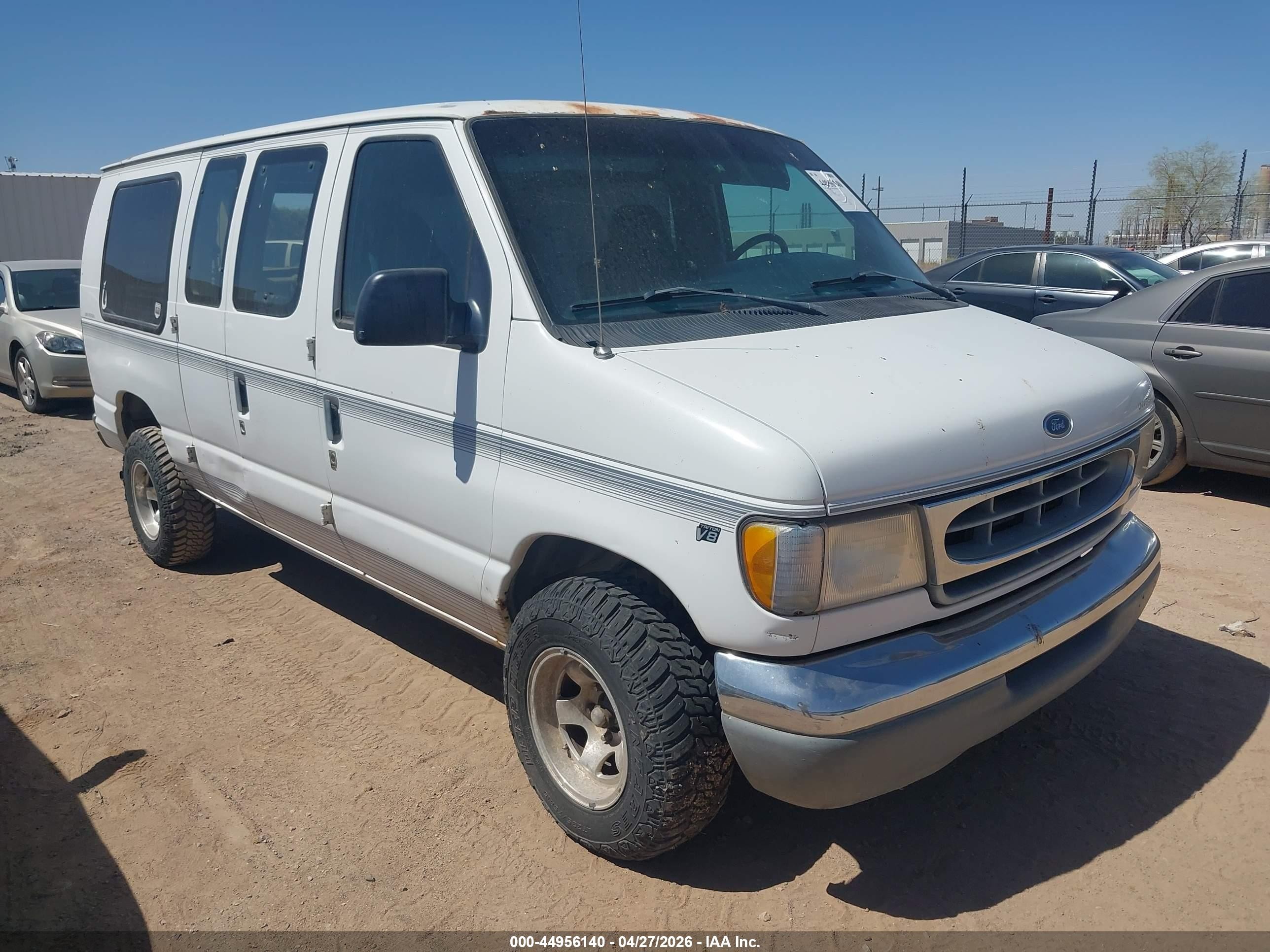 1998 Ford Econoline Cargo Recreational, VIN 1FDRE1463WHB40496 — Normal wear