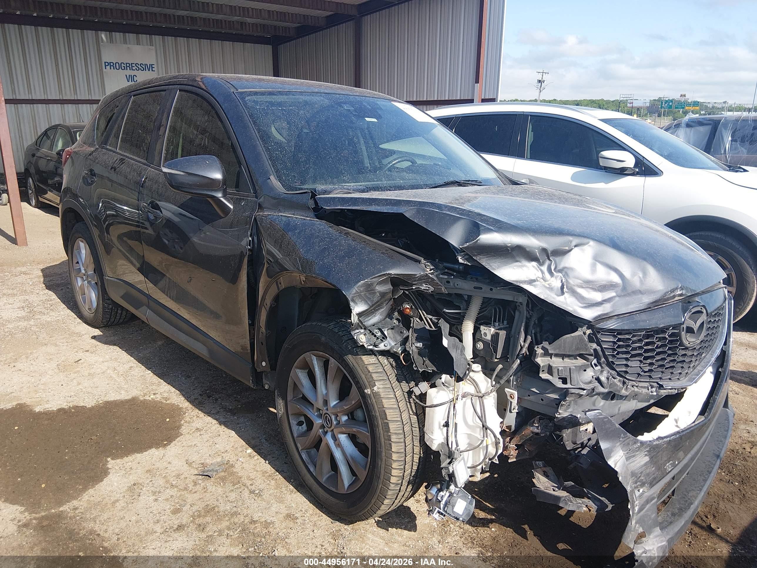 2015 Mazda CX-5 Grand Touring, VIN JM3KE4DY1F0483046 — Front end