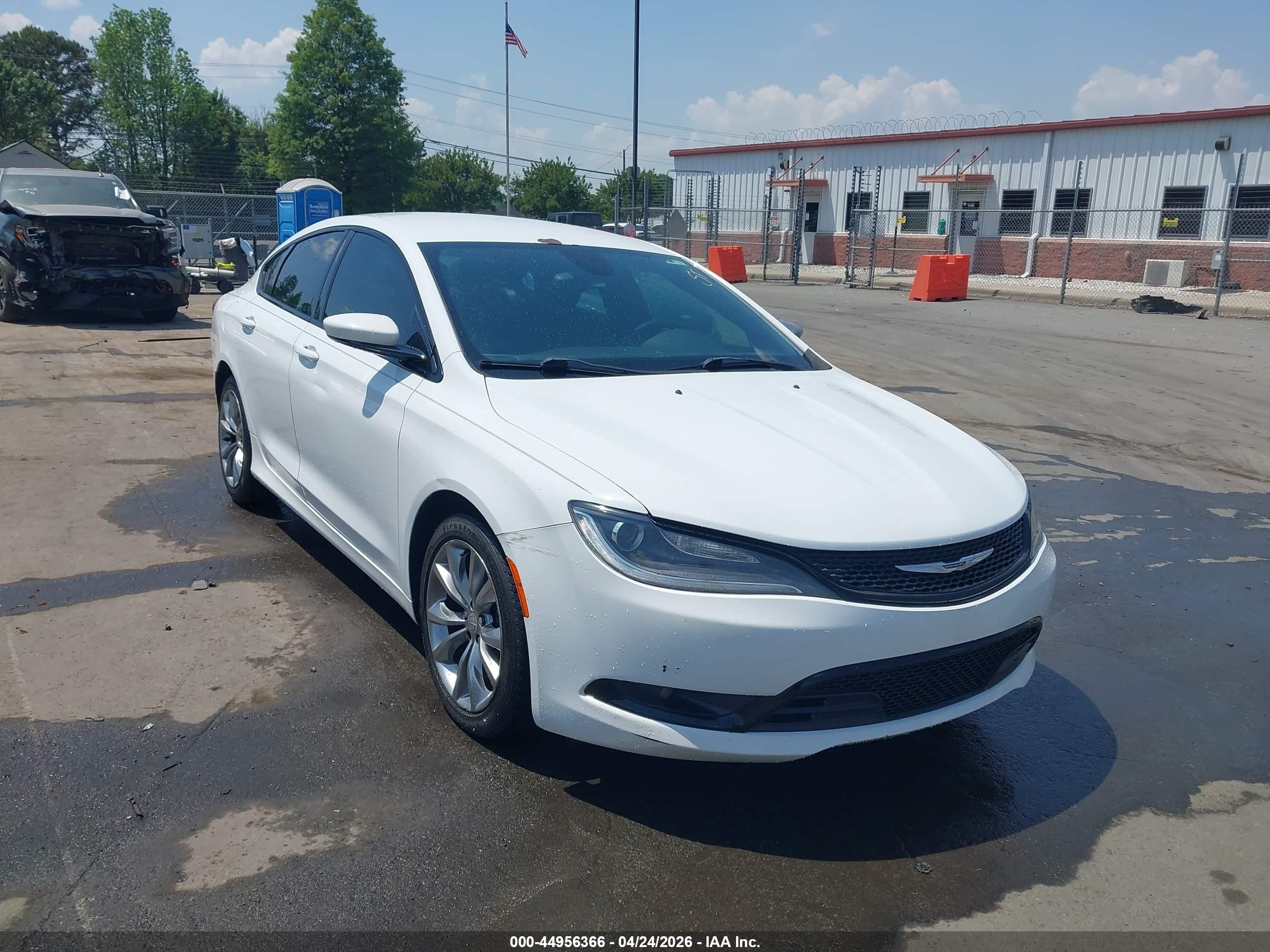 2015 Chrysler 200 S, VIN 1C3CCCBB3FN573205 — Undercarriage
