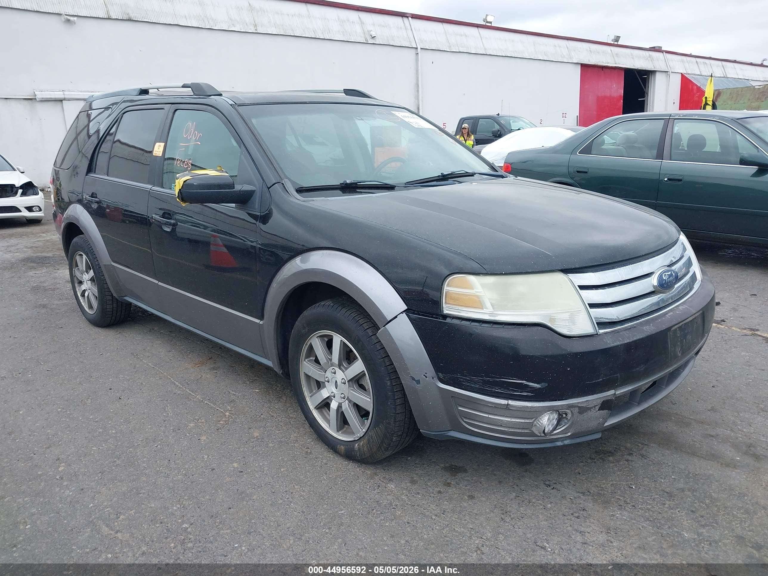 2008 Ford Taurus X SEL, VIN 1FMDK05W98GA34218 — Front end