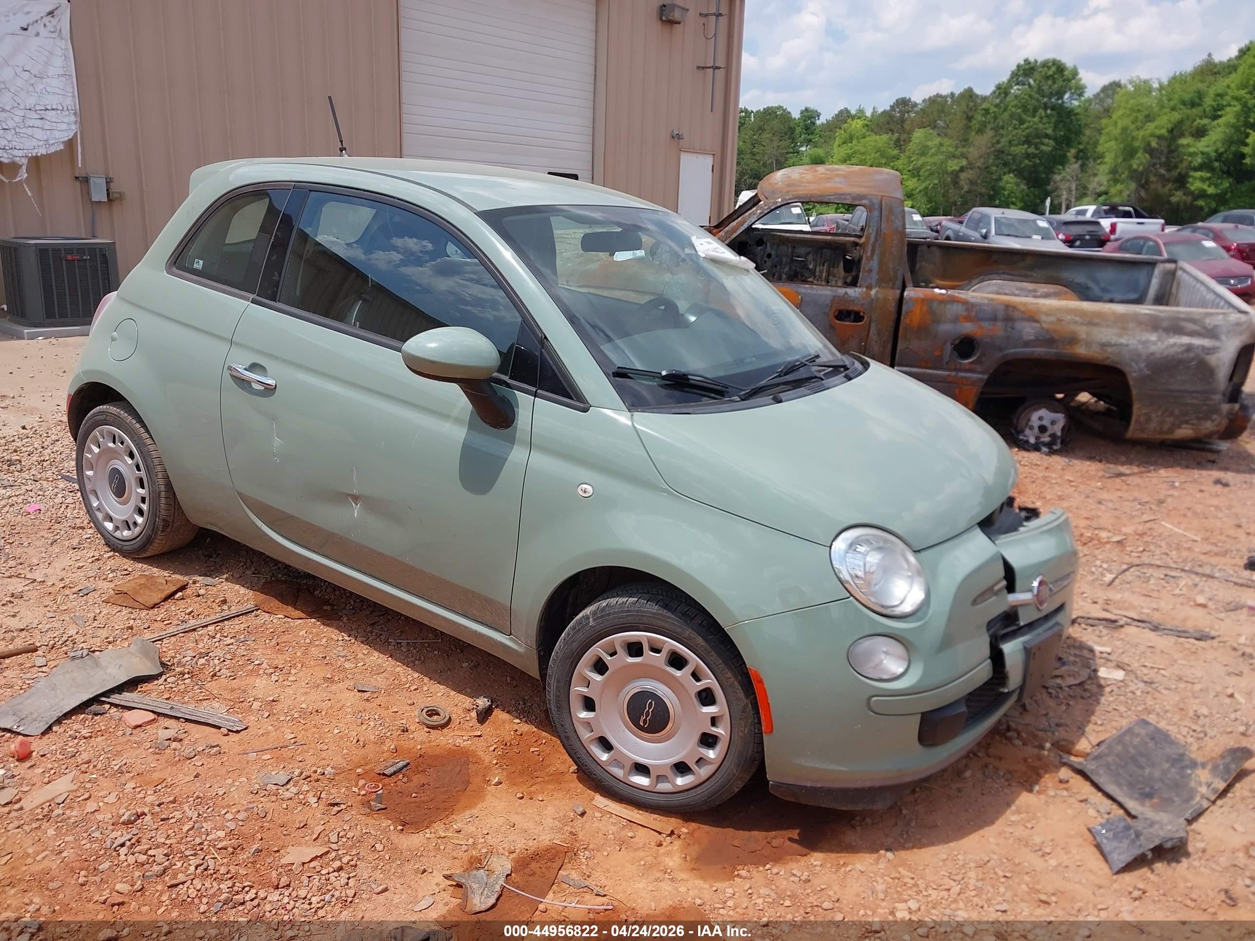 2014 FIAT 500 Pop, VIN 3C3CFFAR1ET205644 — Side
