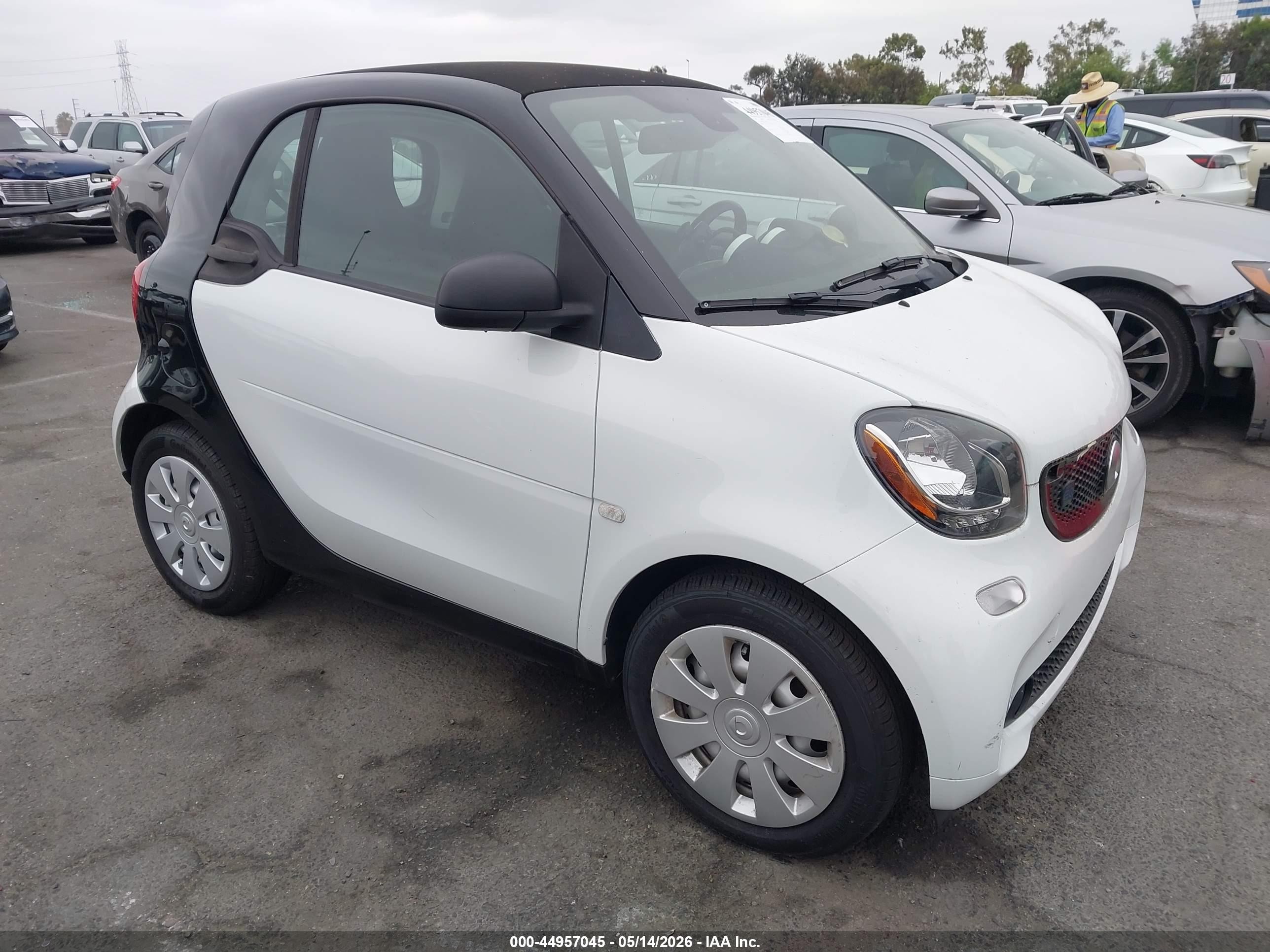2018 Smart fortwo Passion, VIN WMEFJ9BA7JK311353 — Обычный износ