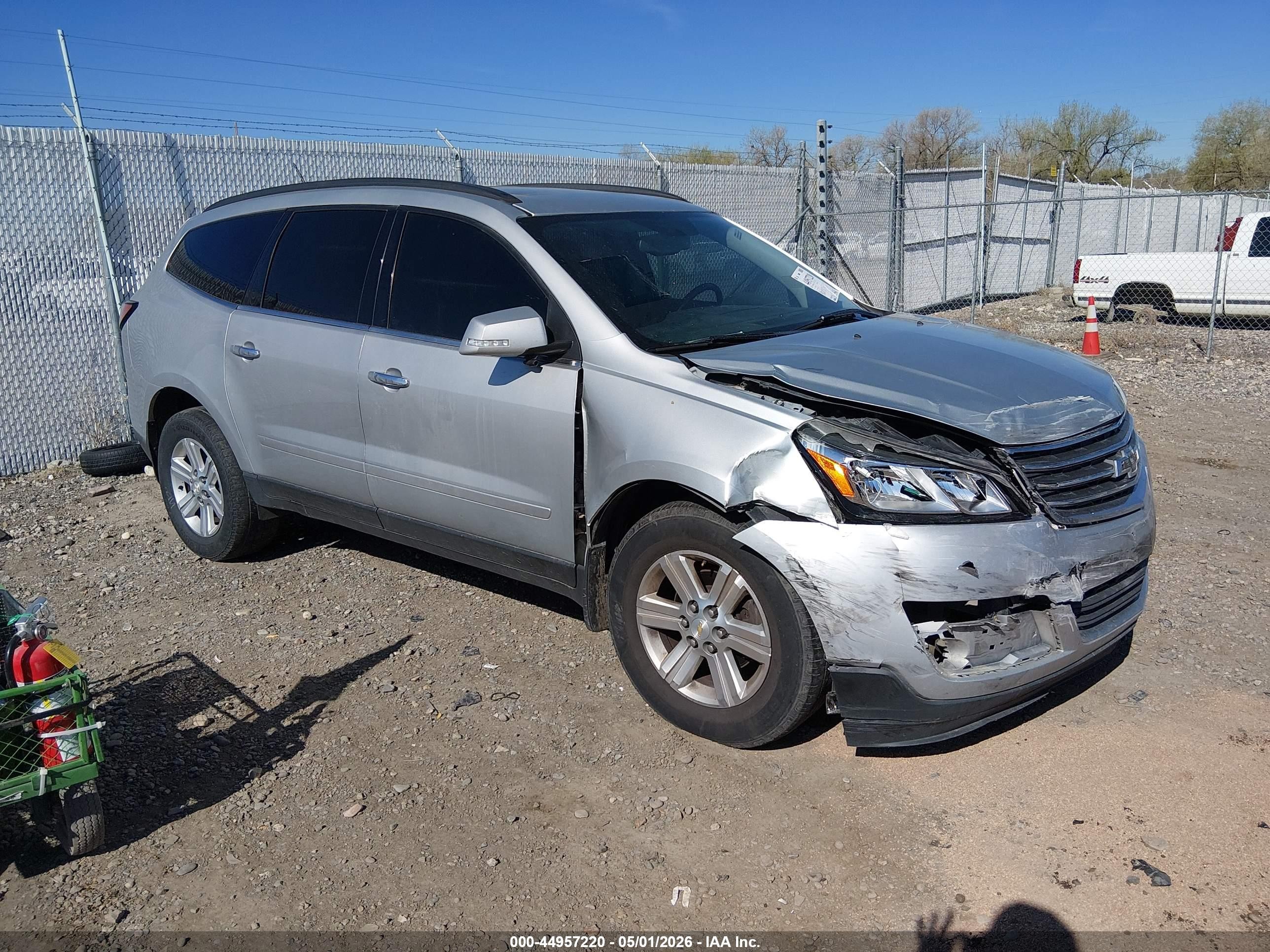 2013 Chevrolet Traverse LT, VIN 1GNKVJKD7DJ221389 — Перед