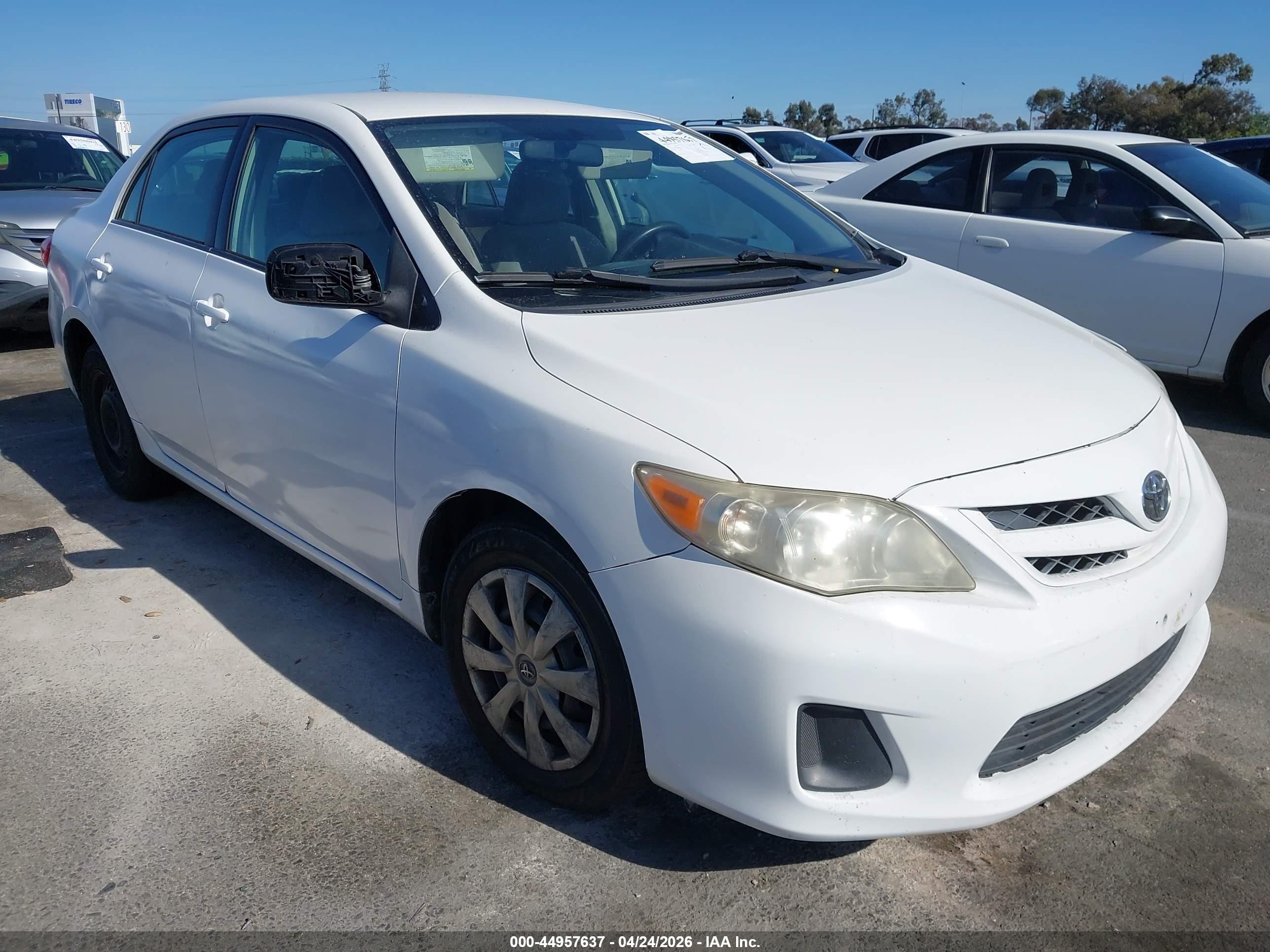 2011 Toyota Corolla L, VIN JTDBU4EE3B9125470 — Side
