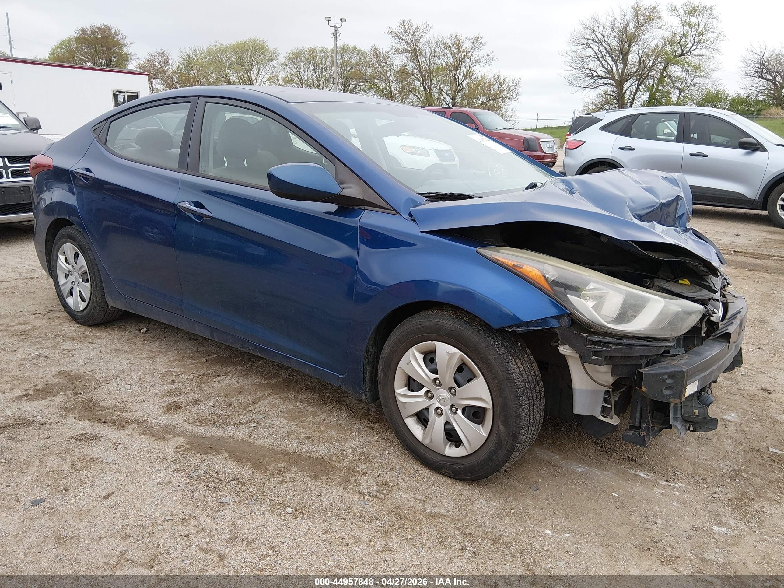 2016 Hyundai Elantra SE, VIN 5NPDH4AE8GH755616 — Front end