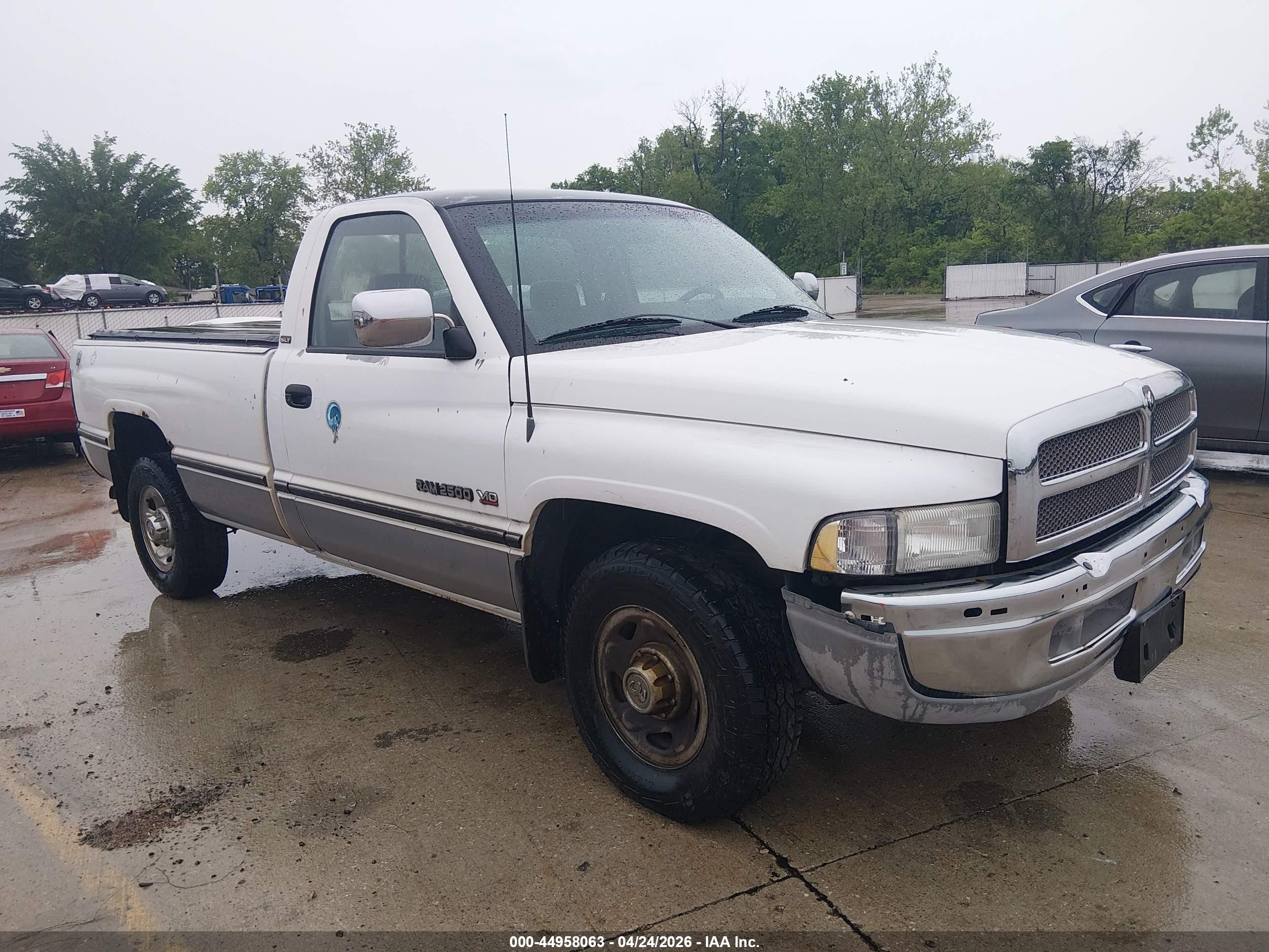 1995 Dodge 2500, VIN 1B7KC26W4SS279791 — Normal wear