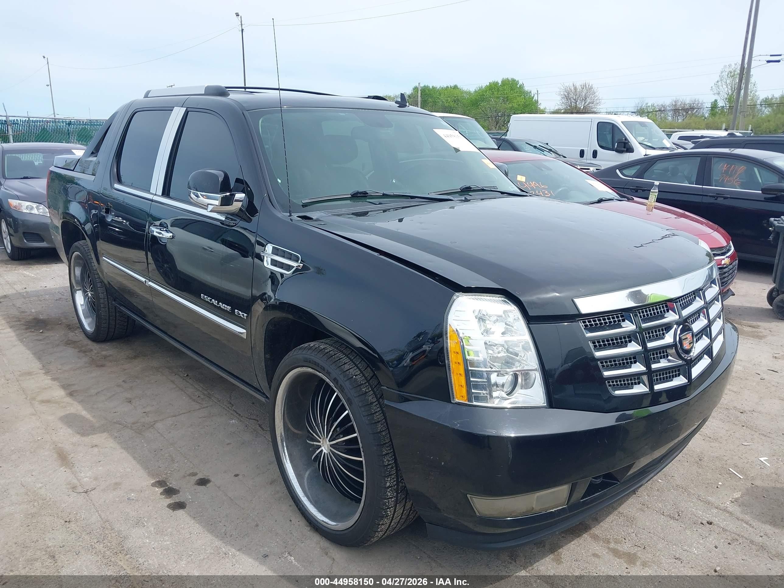 2011 Cadillac Escalade EXT Premium, VIN 3GYT4NEF8BG166481 — Hail