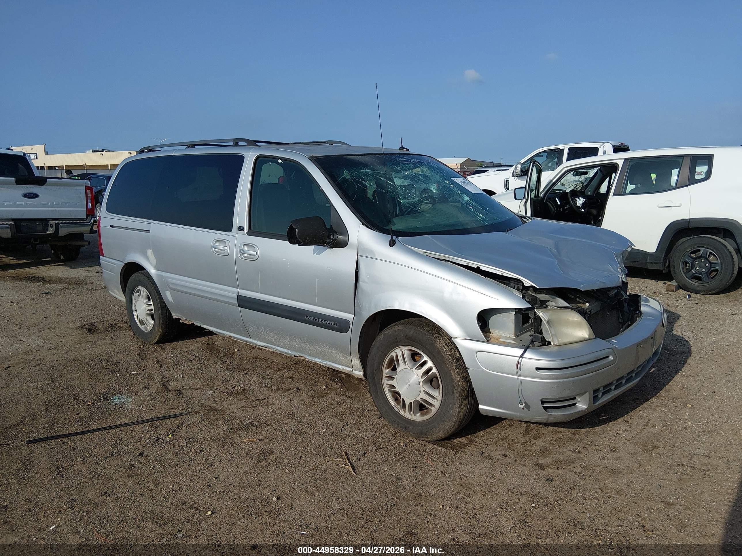 2003 Chevrolet Venture LT, VIN 1GNDX13E13D266464 — Front end