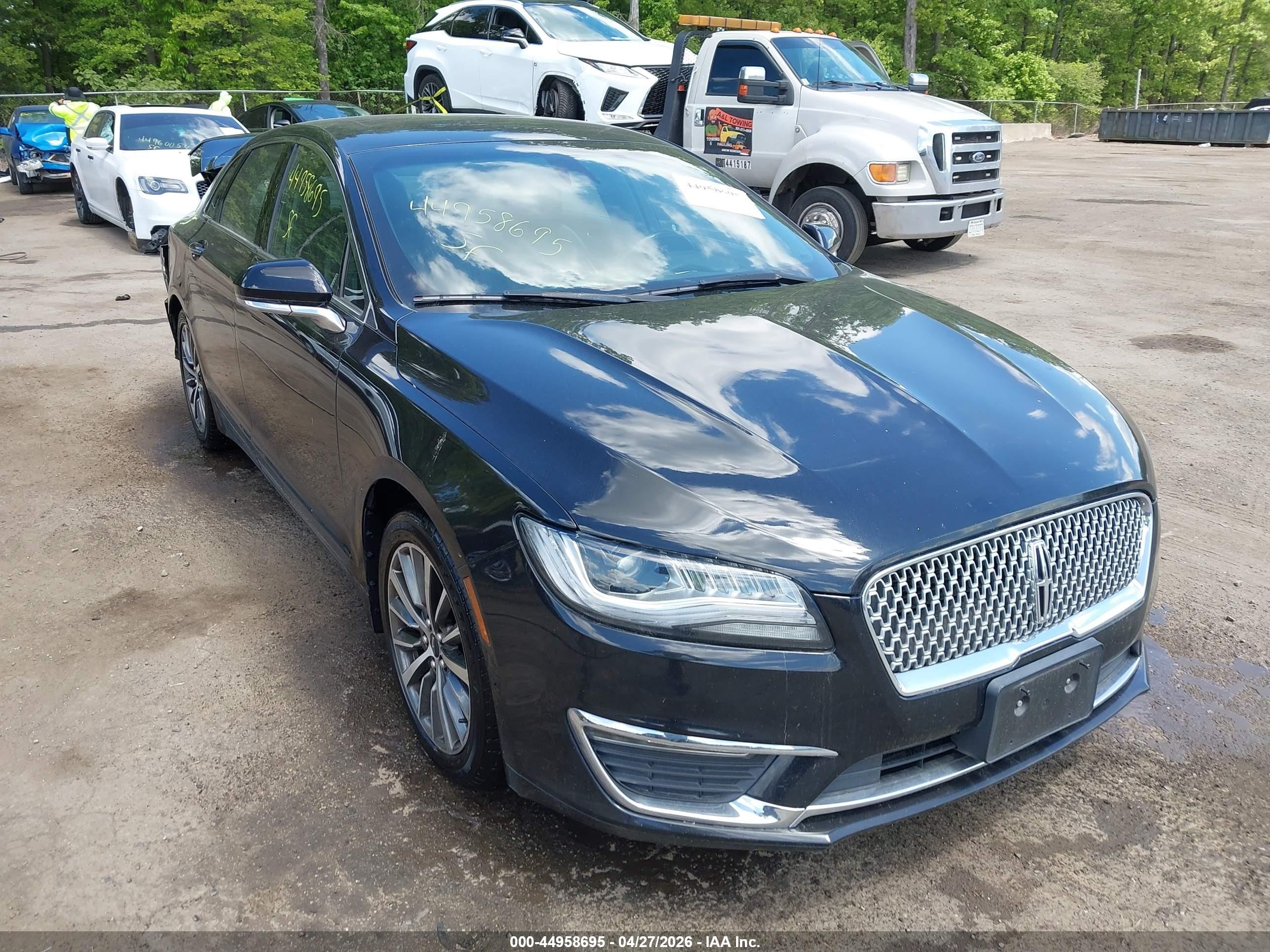 2020 Lincoln MKZ Standard, VIN 3LN6L5A91LR606130 — Rear end
