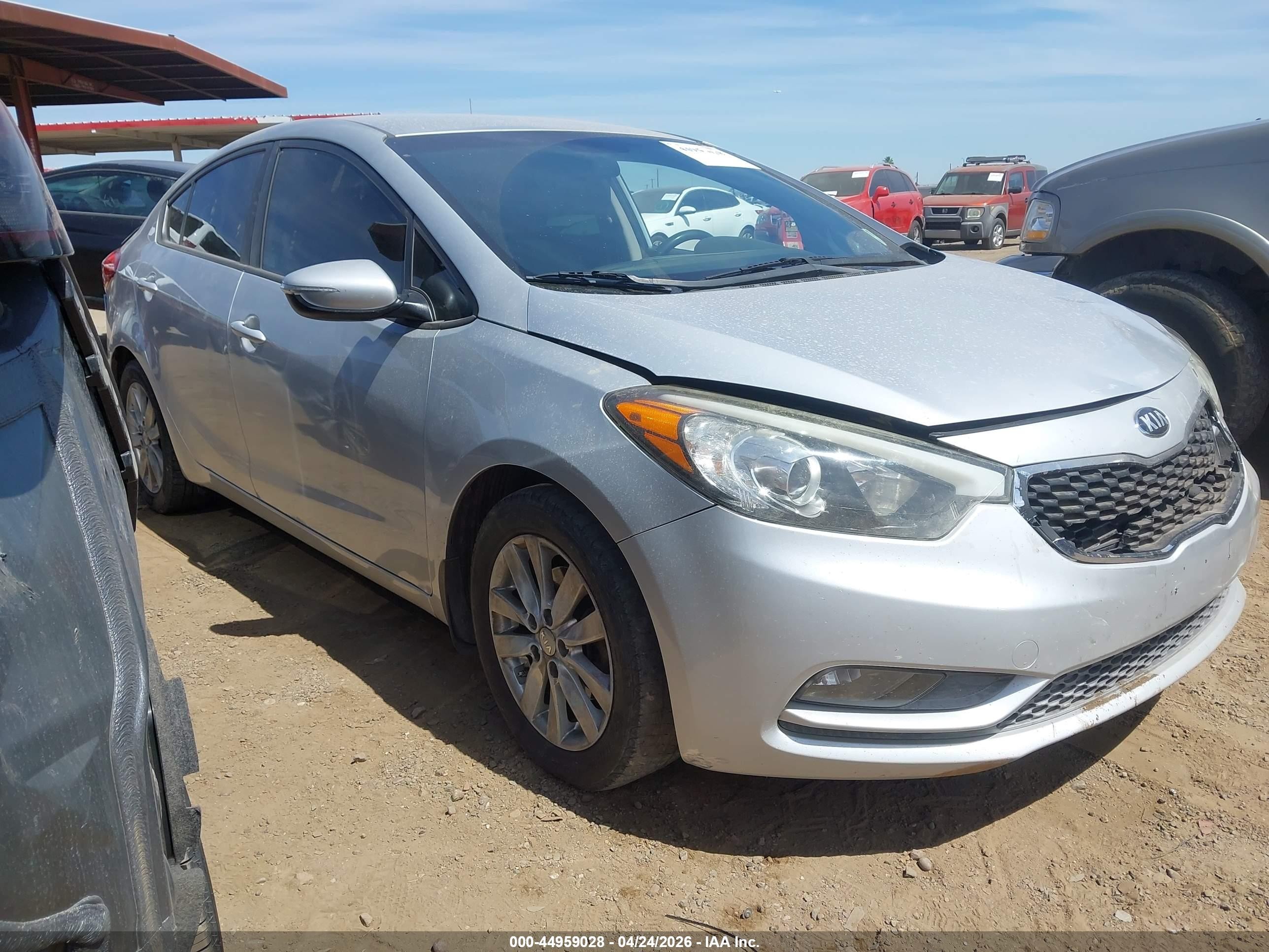 2016 Kia Forte LX, VIN KNAFX4A68G5446679 — Front end