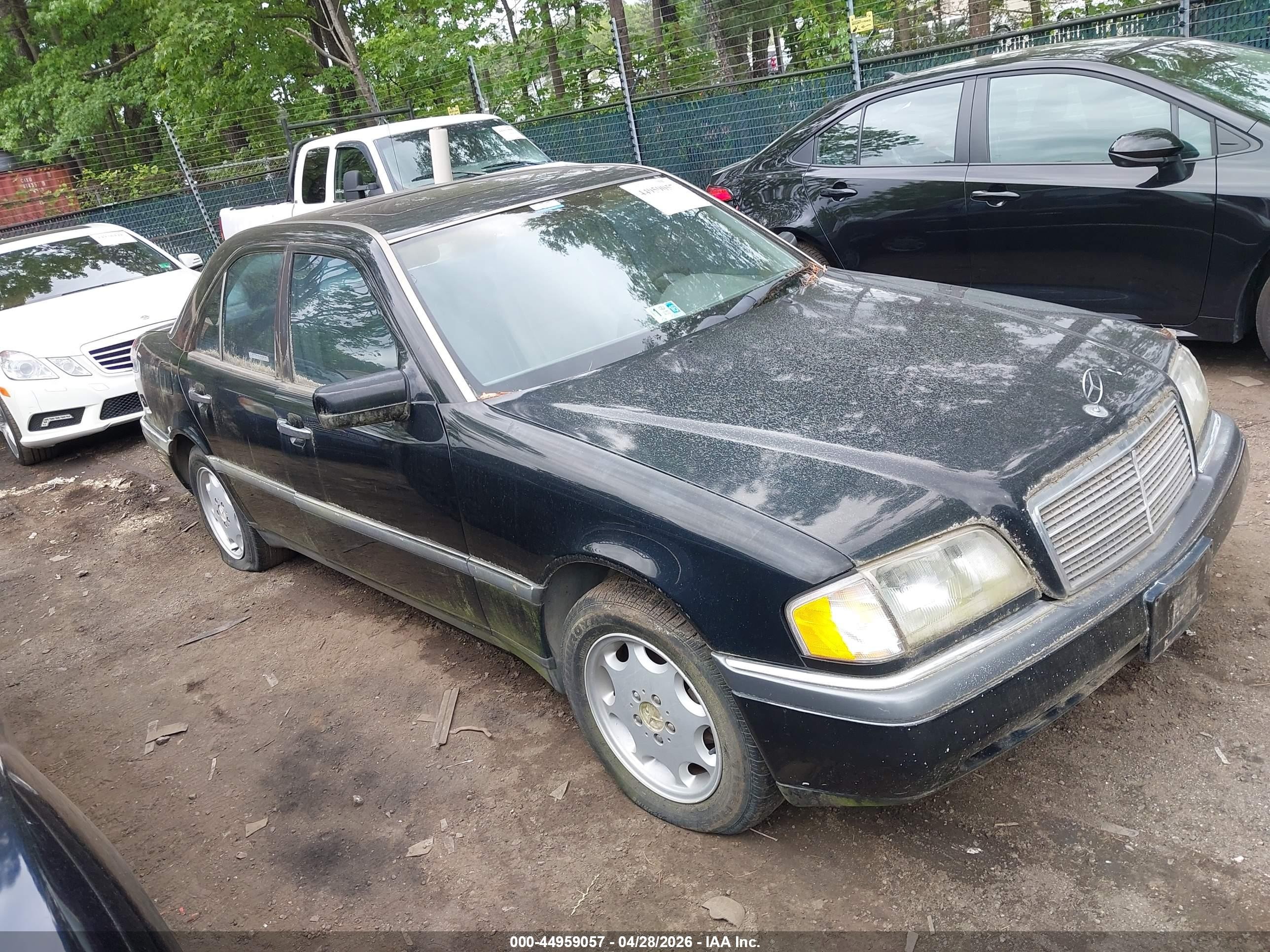 1995 Mercedes-Benz C 2.8L, VIN WDBHA28E7SF245064 — Normal wear