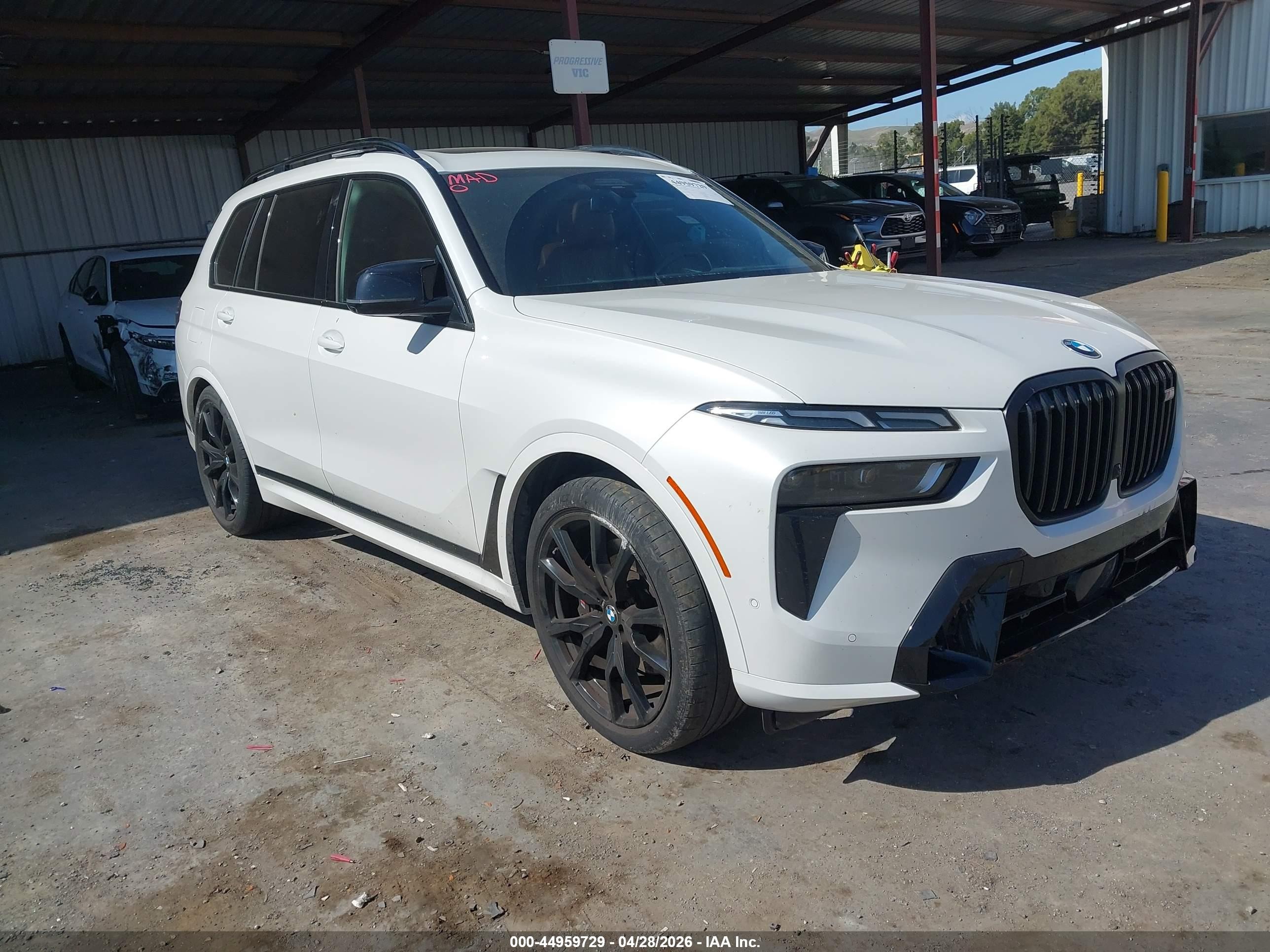 2023 BMW X7 M60i, VIN 5UX33EM01P9R52117 — Rear end