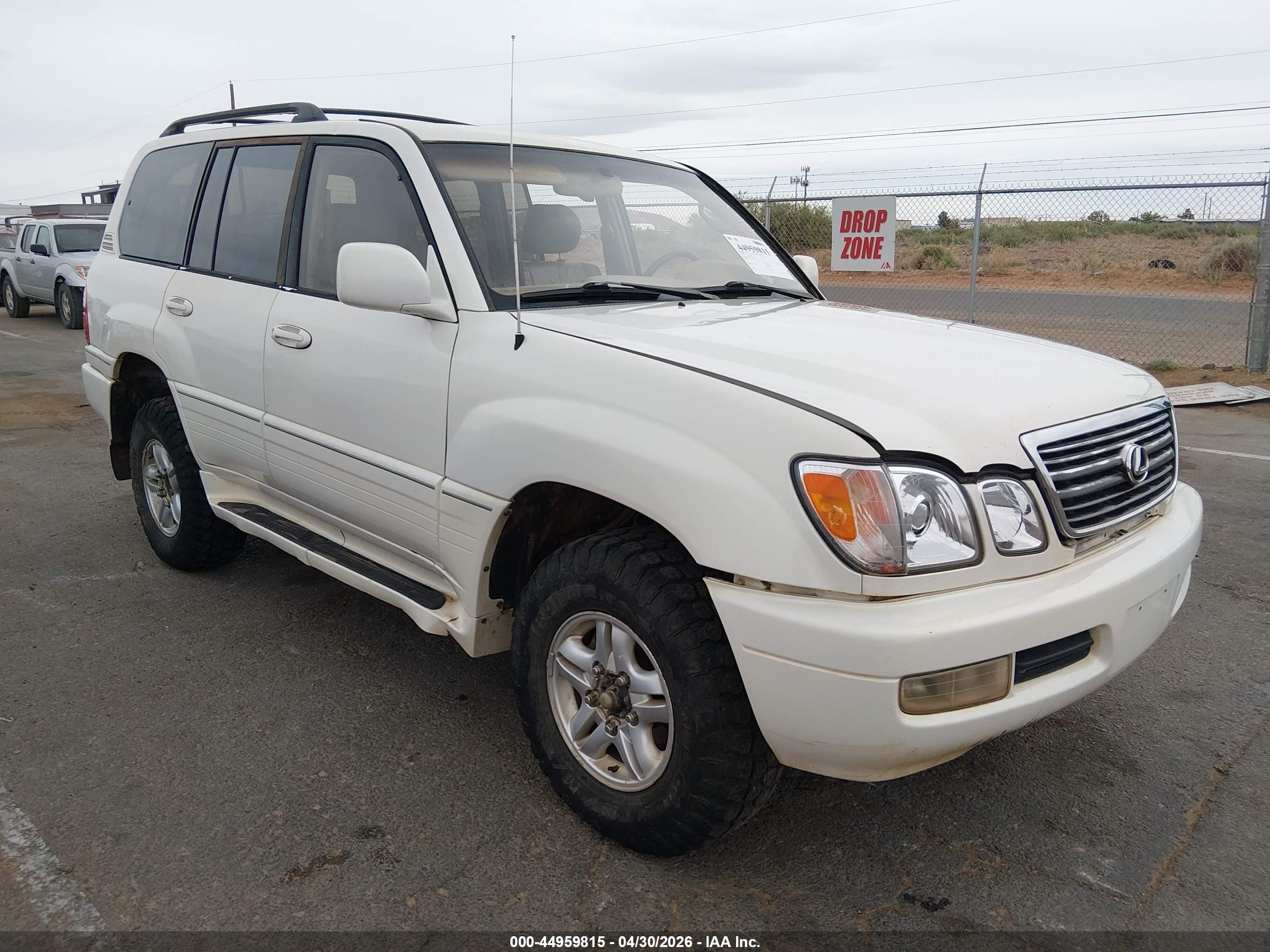 1999 Lexus LX 470, VIN JT6HT00W0X0074468 — Normal wear