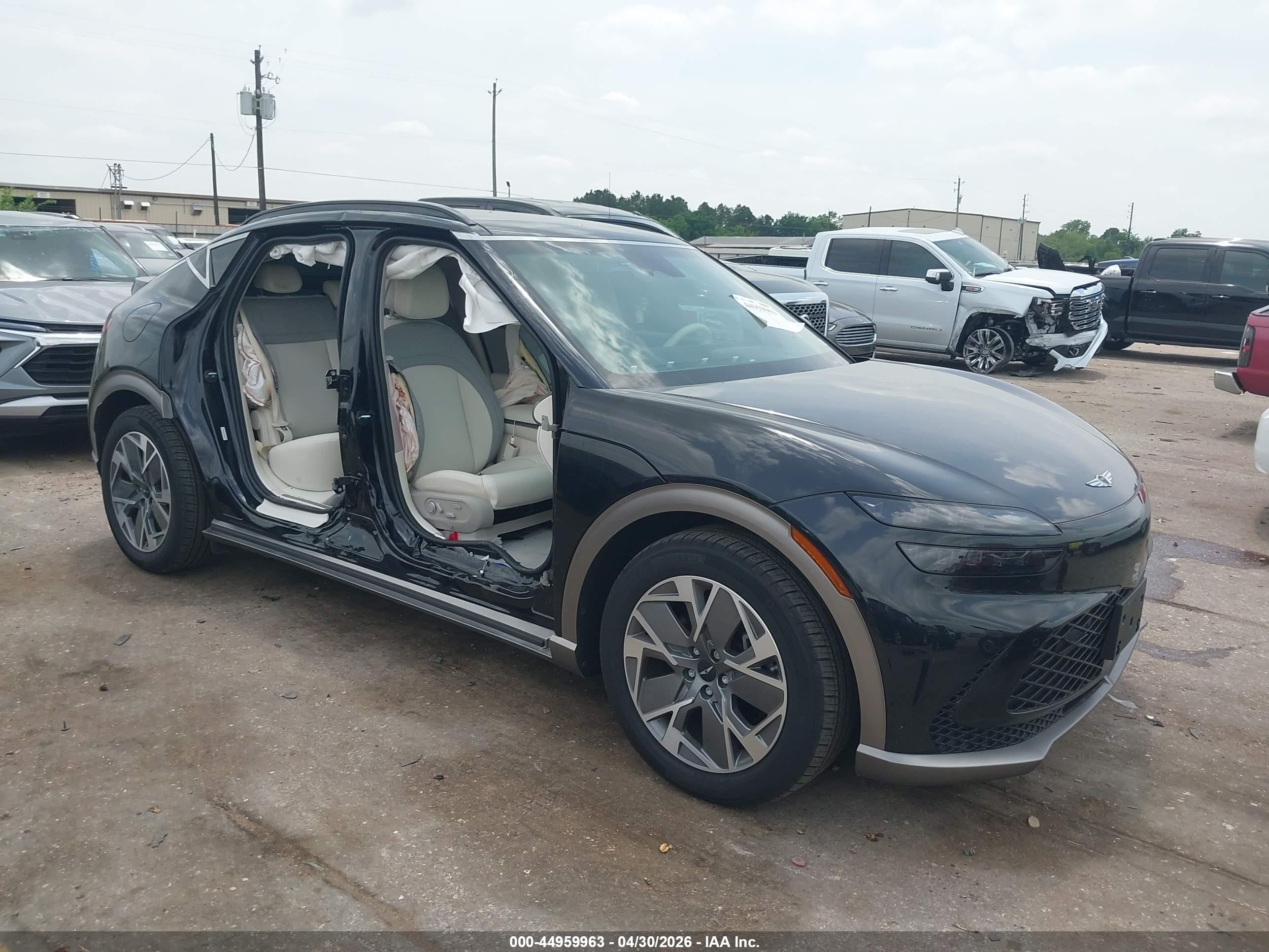 2025 Genesis GV60 Advanced, VIN KMUKCDSC8SU026563 — Side