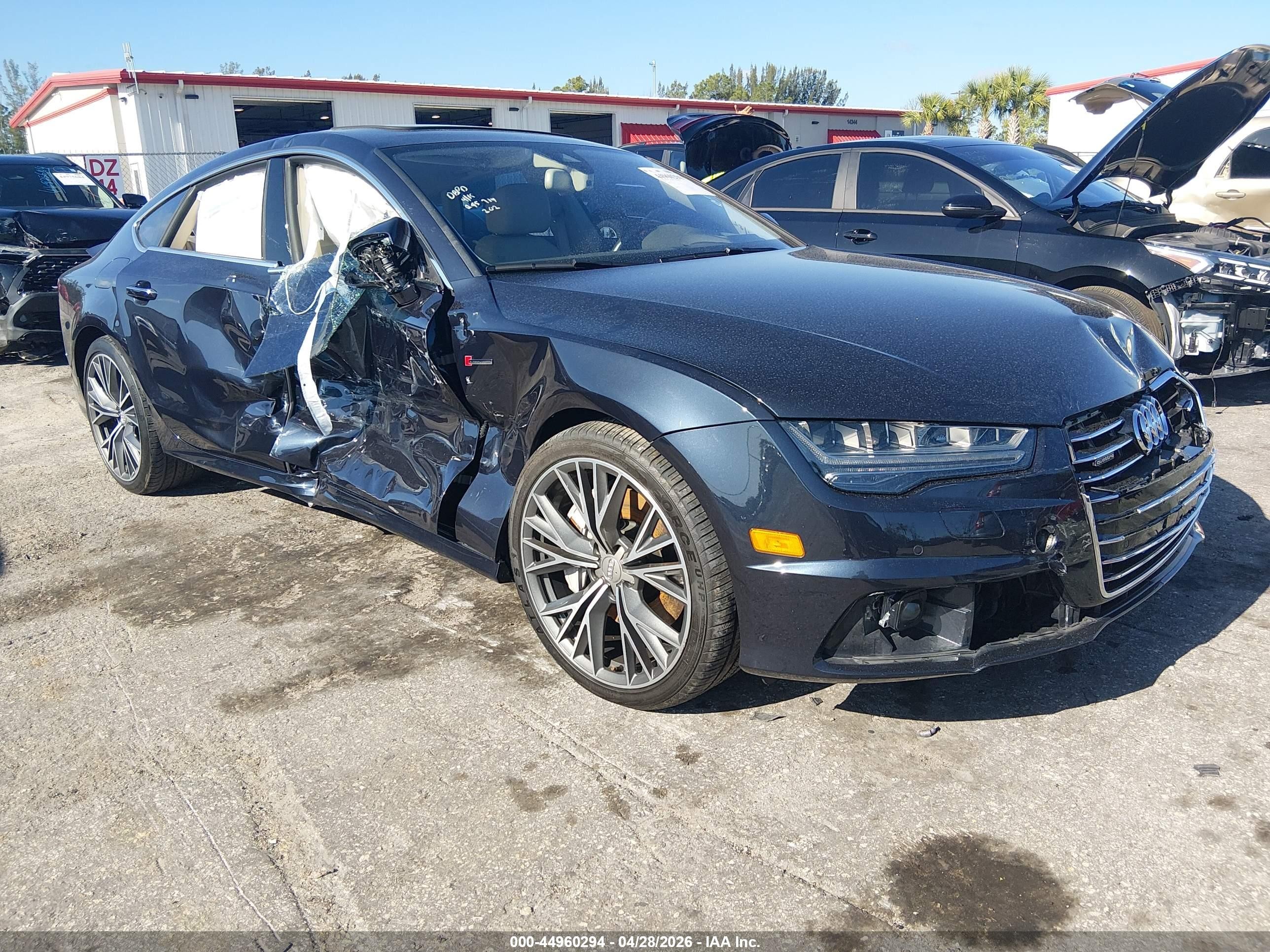 2018 Audi A7 Prestige, VIN WAU23AFC4JN016212 — Side