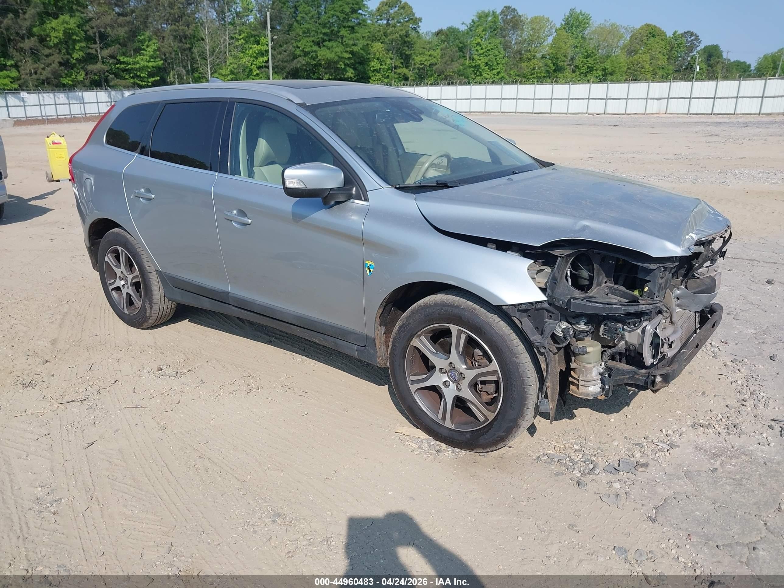 2011 Volvo XC60 3.0T, VIN YV4902DZ2B2181005 — Normal wear