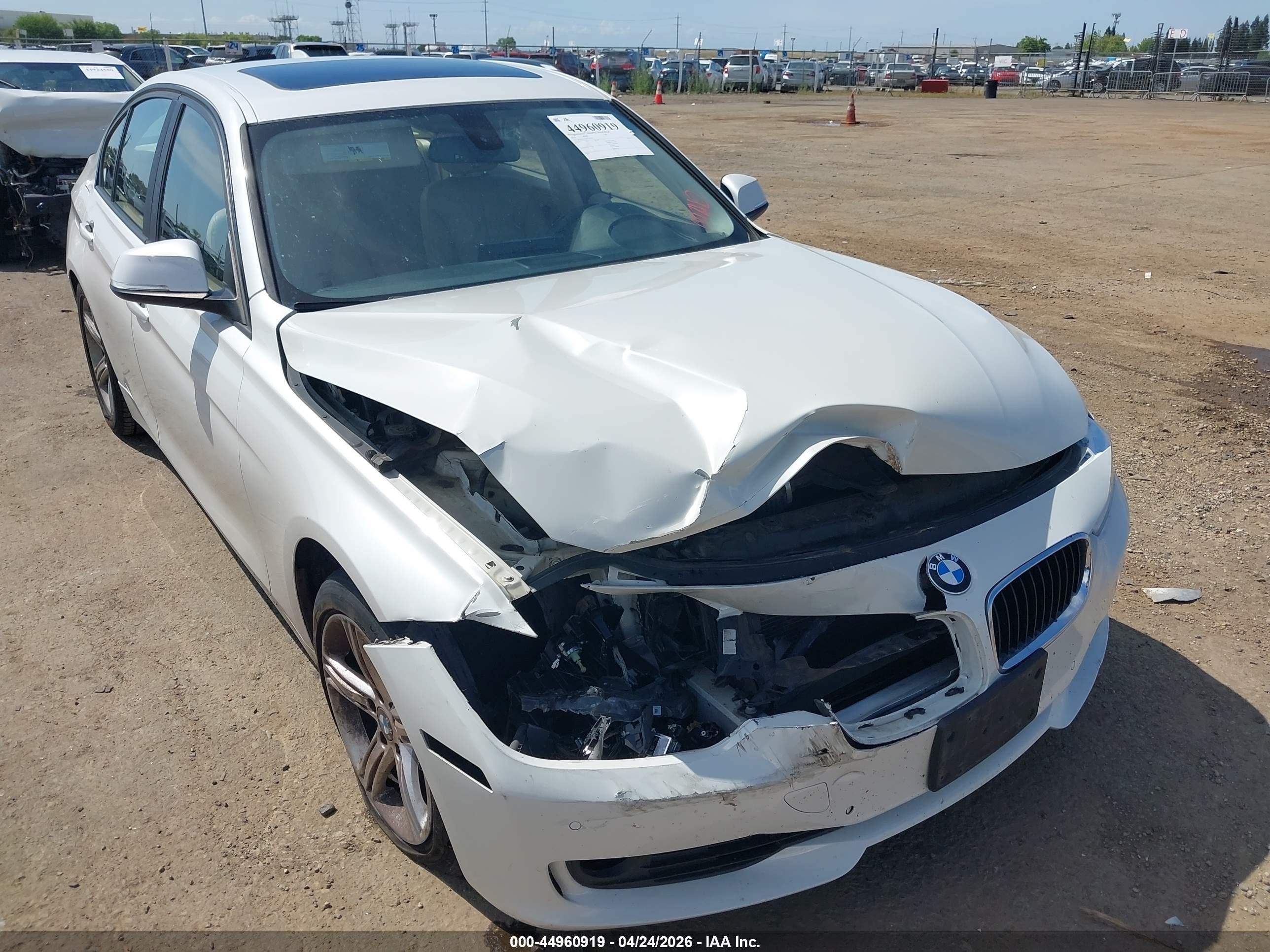 2014 BMW 3 Series 328i, VIN WBA3C1C51EK105236 — Front end