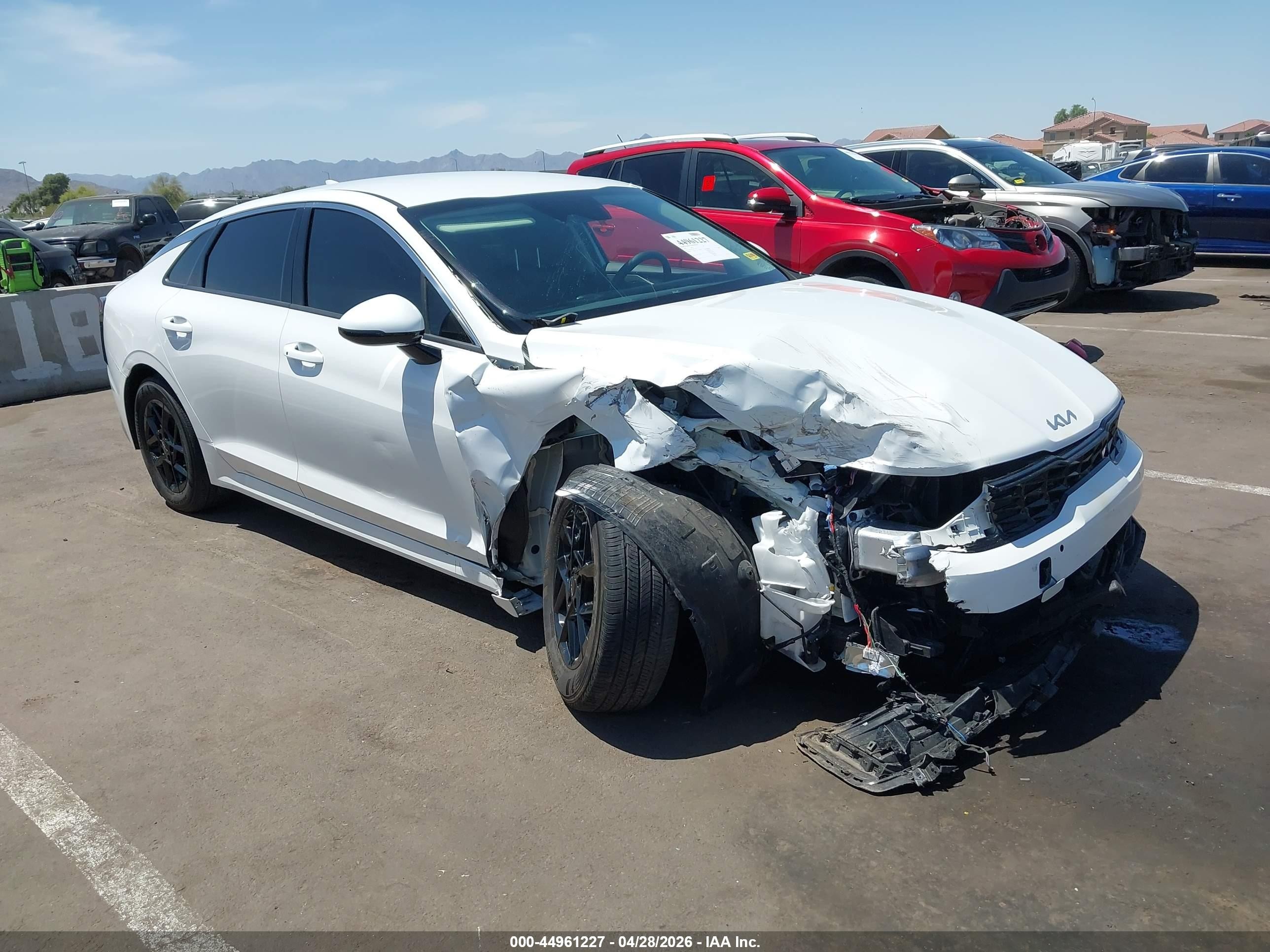 2025 Kia K5 LXS, VIN KNAG24J73S5371216 — Front end