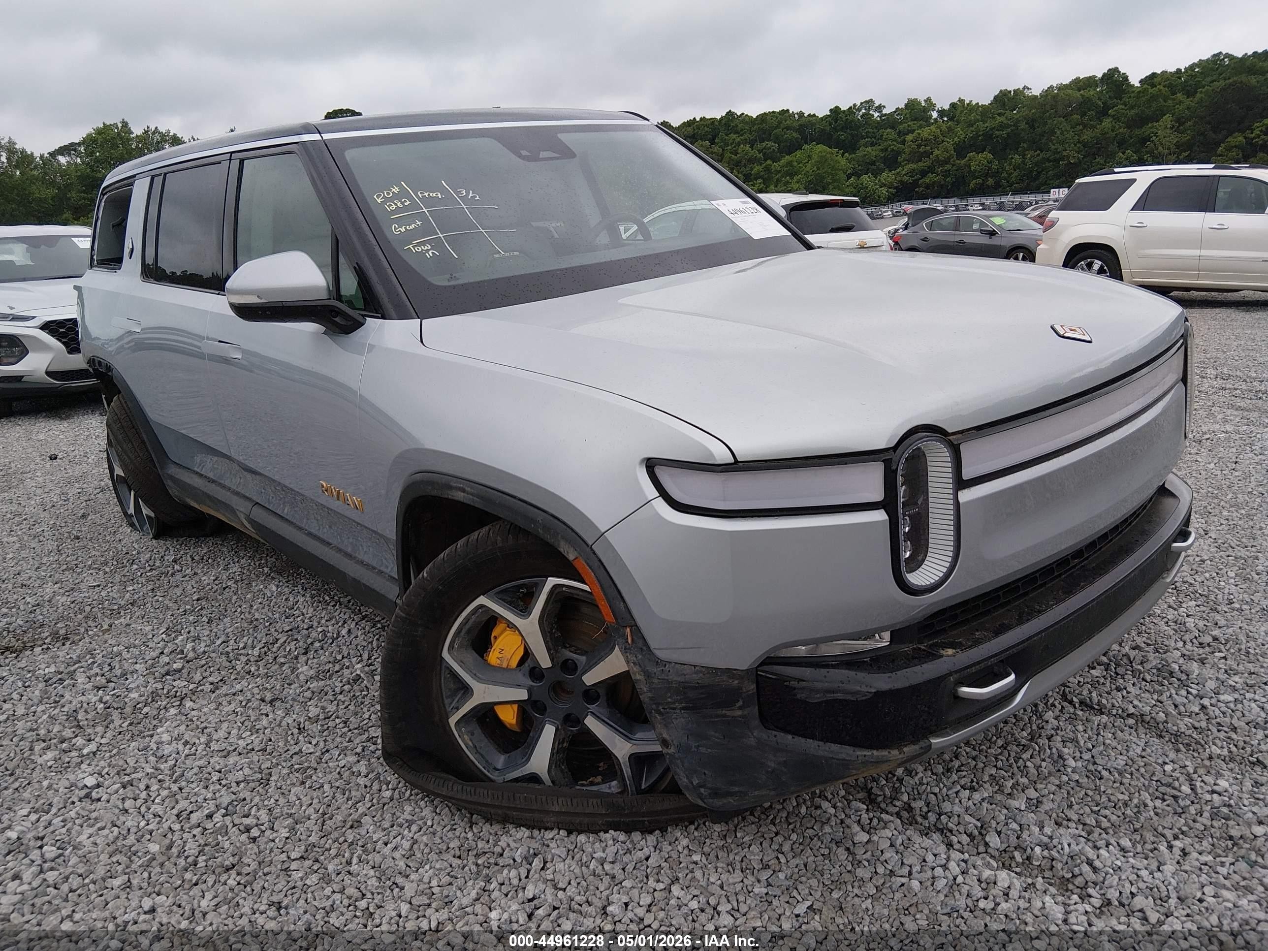 2023 Rivian R1S Adventure, VIN 7PDSGABA9PN030149 — Rear end