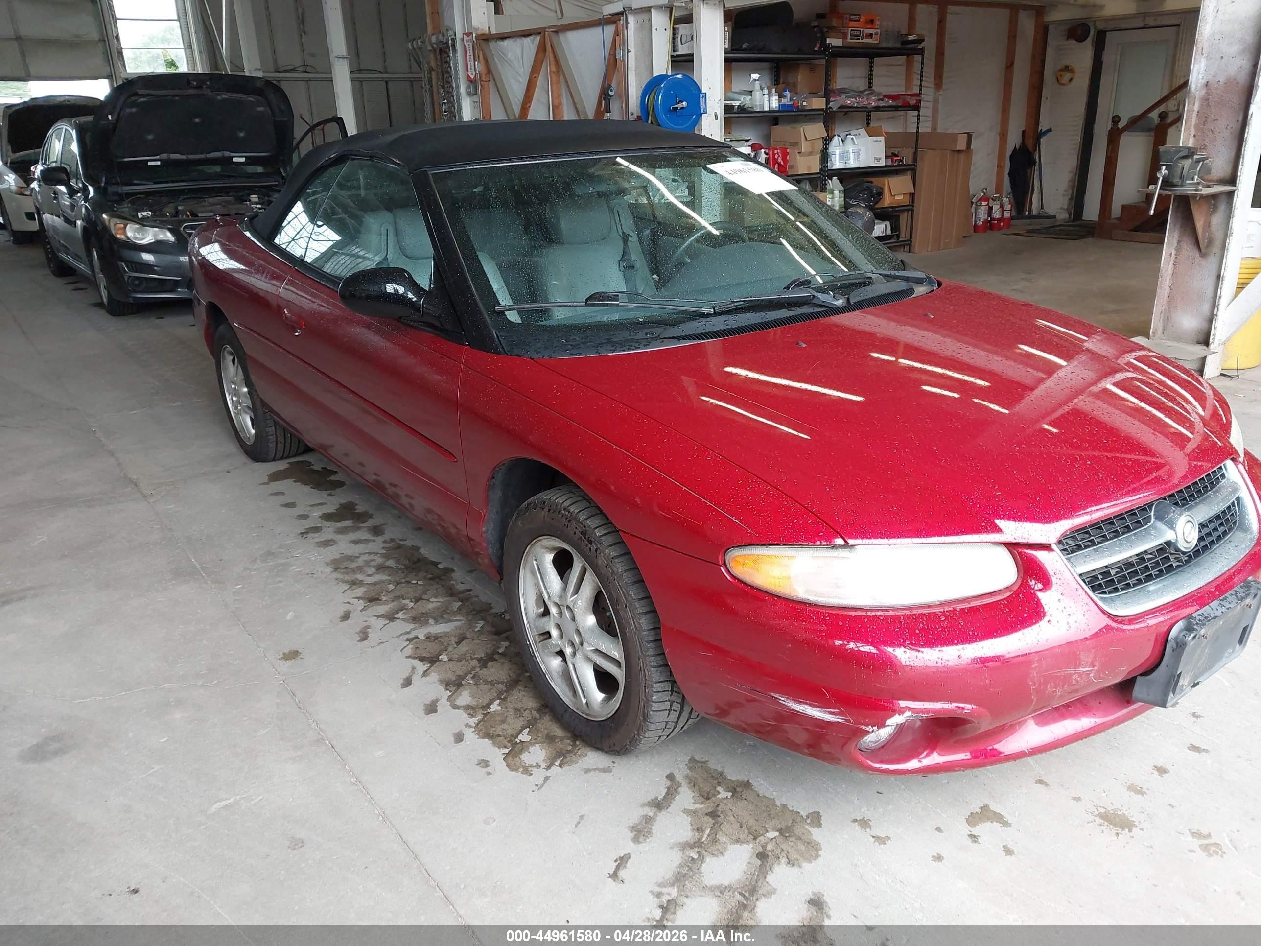 1997 Chrysler Sebring JXi, VIN 3C3EL55H7VT535589 — Перед