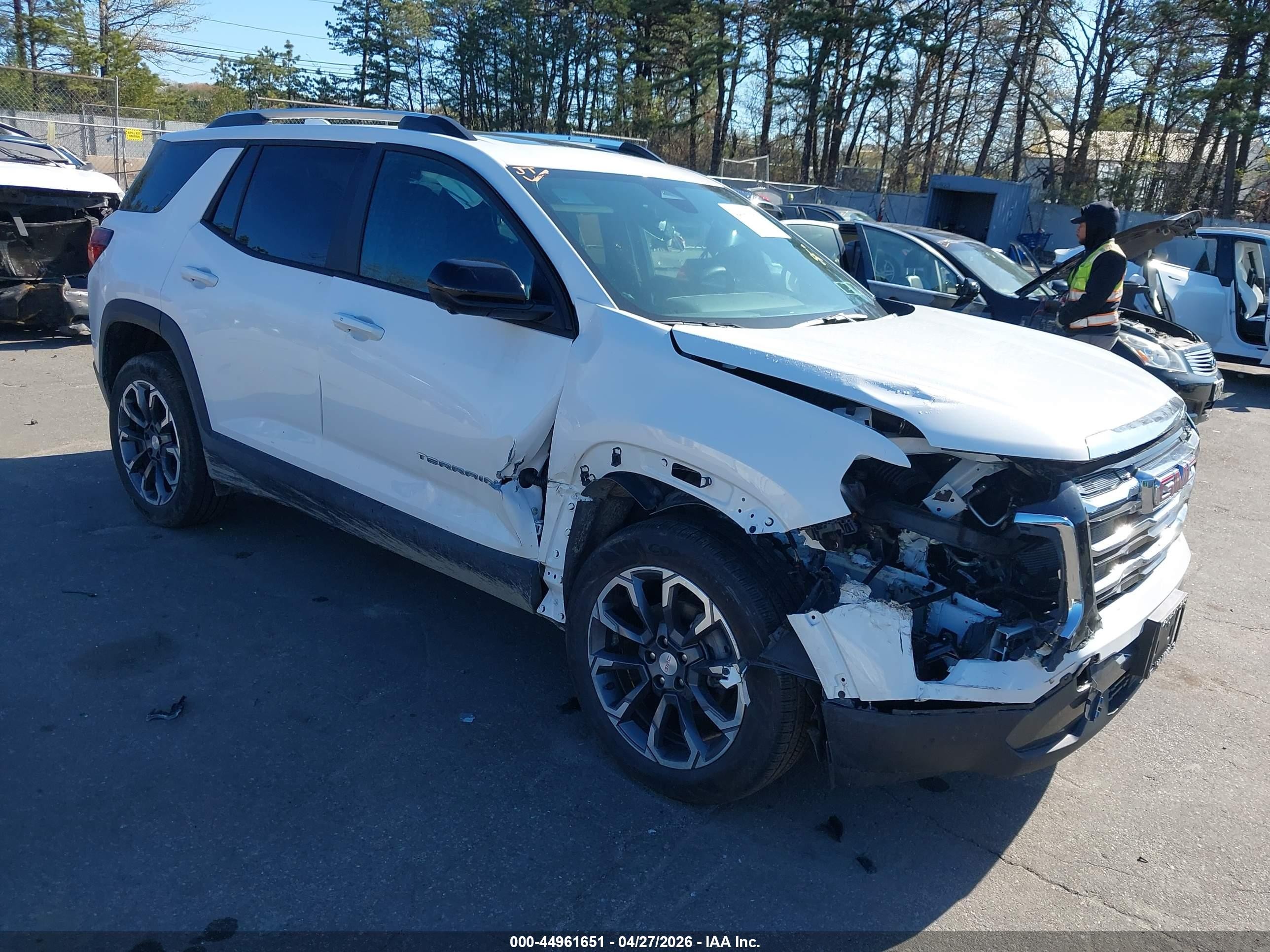 2025 GMC Terrain AWD Elevation, VIN 3GKALUEG2SL203572 — Side