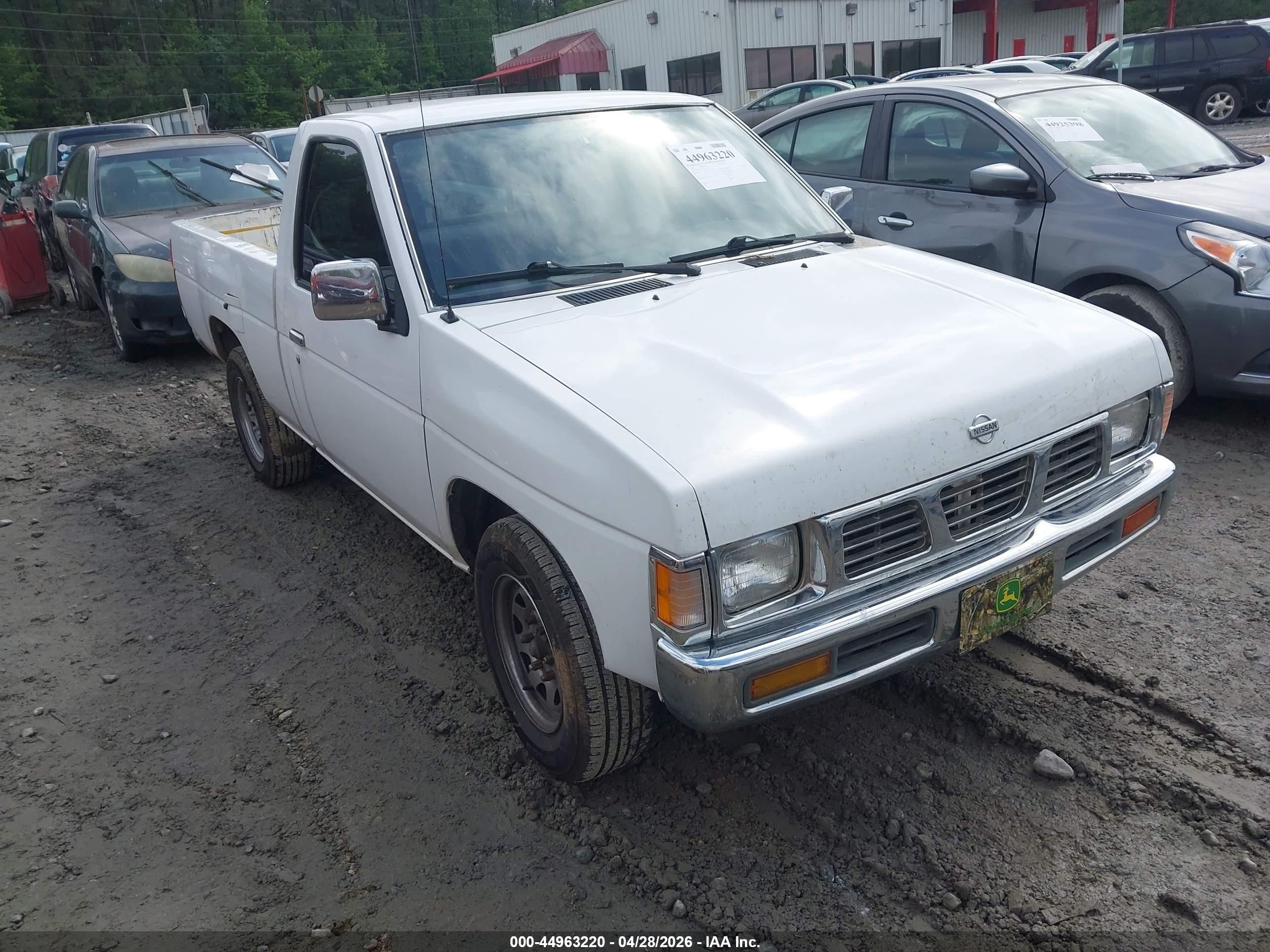 1996 Nissan Frontier XE, VIN 1N6SD11S7TC329555 — Rear end
