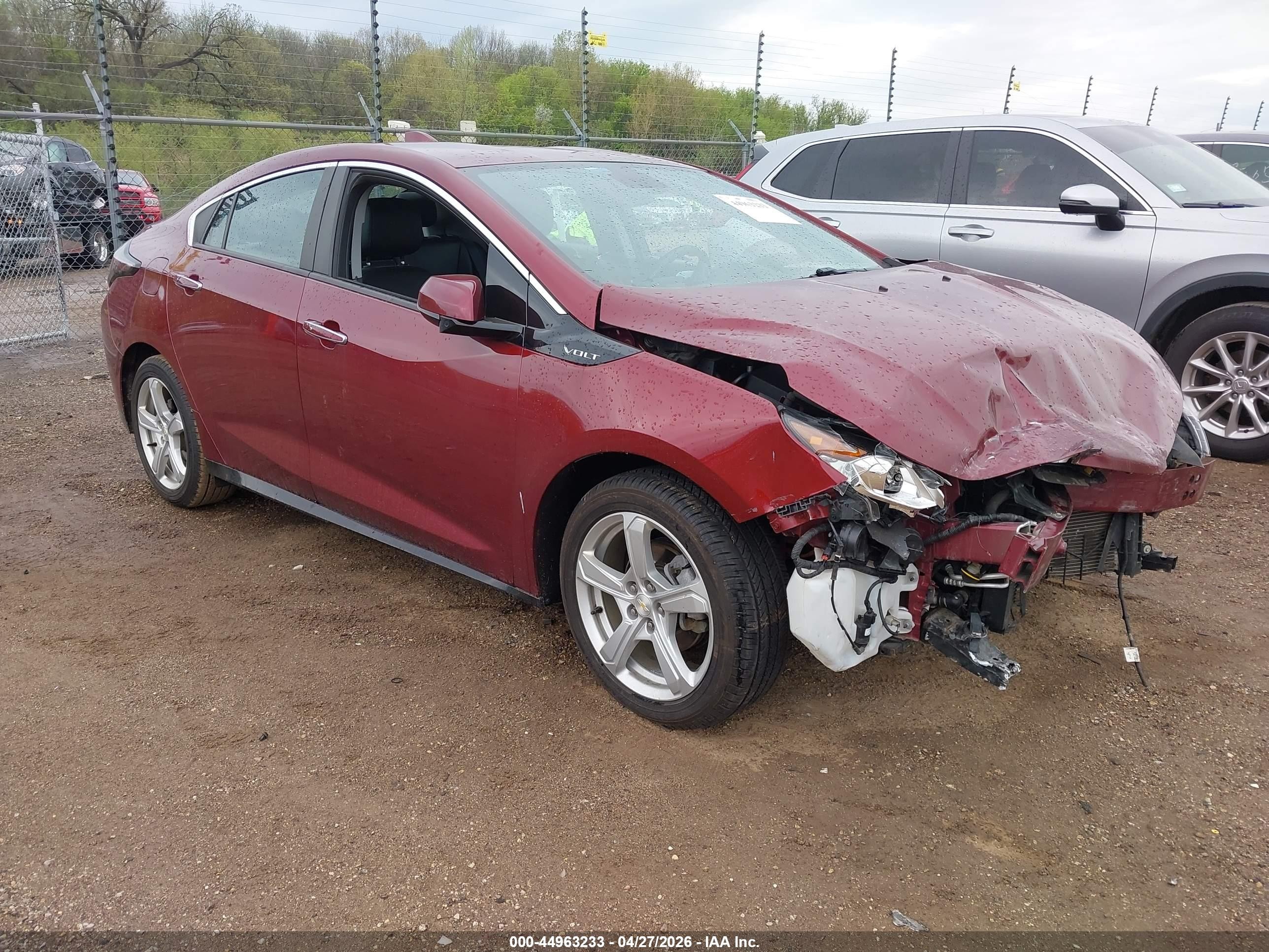 2017 Chevrolet Volt LT, VIN 1G1RA6S58HU127883 — Front end