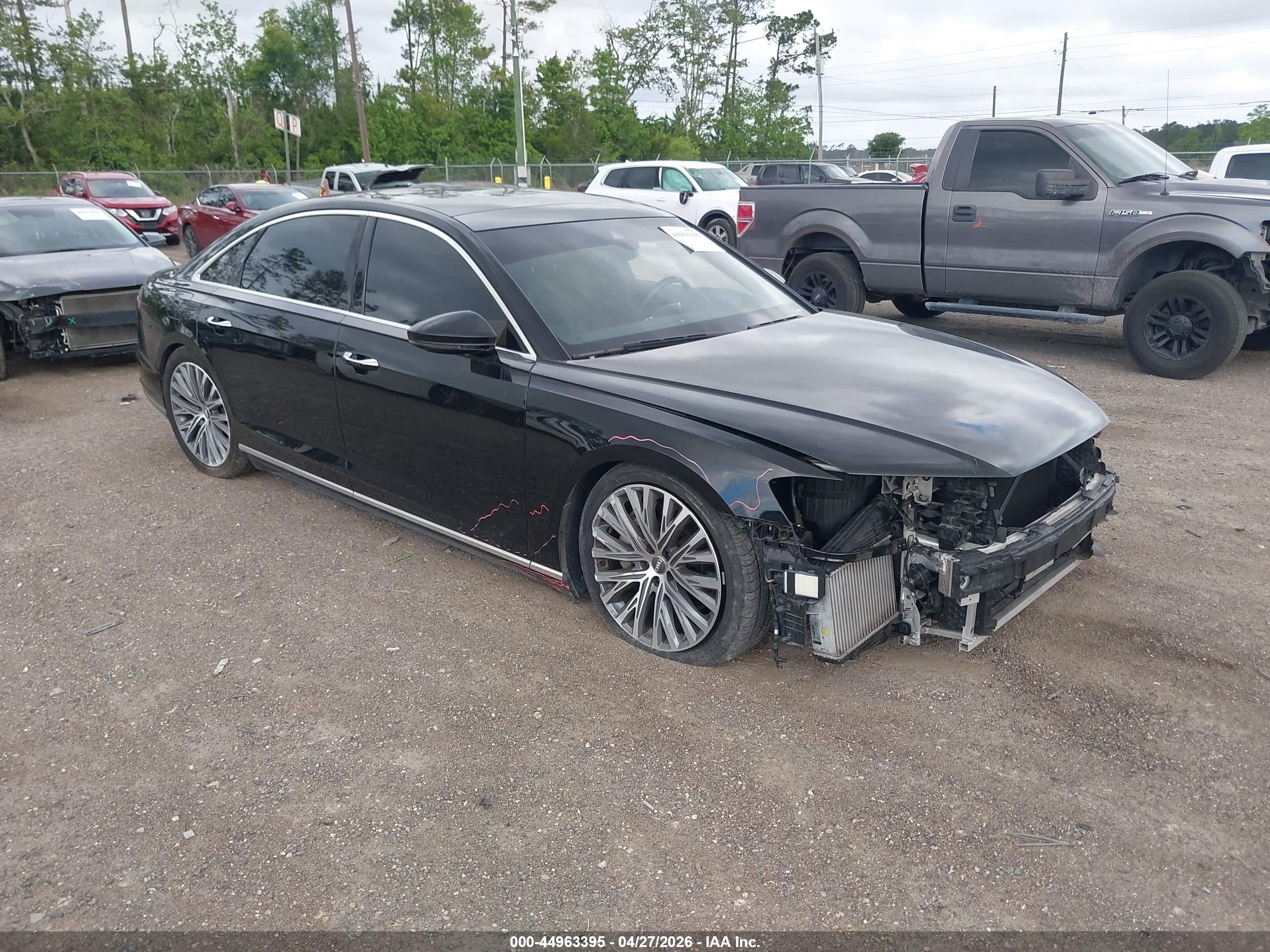 2019 Audi A8, VIN WAU8DAF86KN006396 — Перед