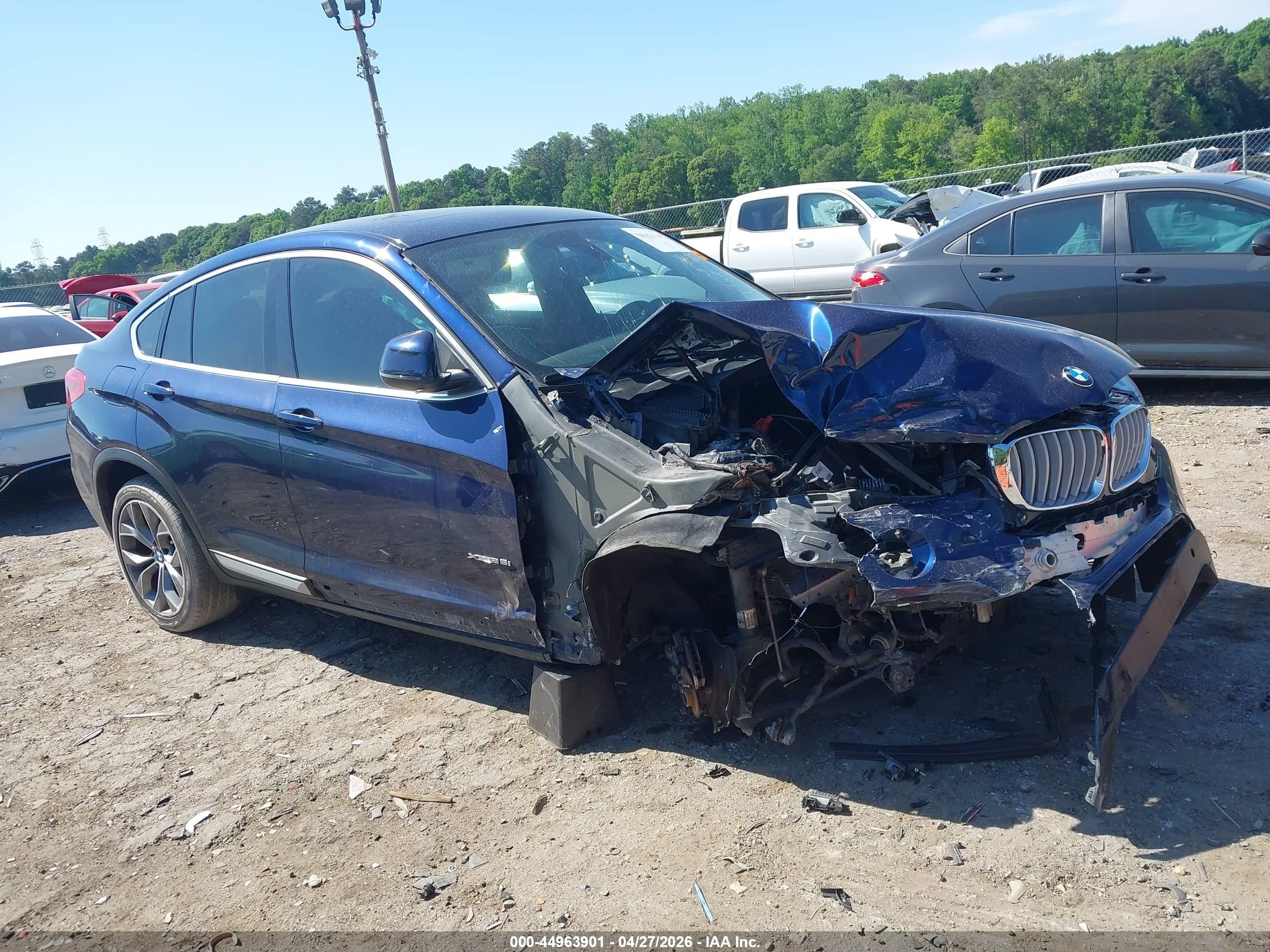 2015 BMW X4 xDrive28i, VIN 5UXXW3C50F0M86743 — Front end