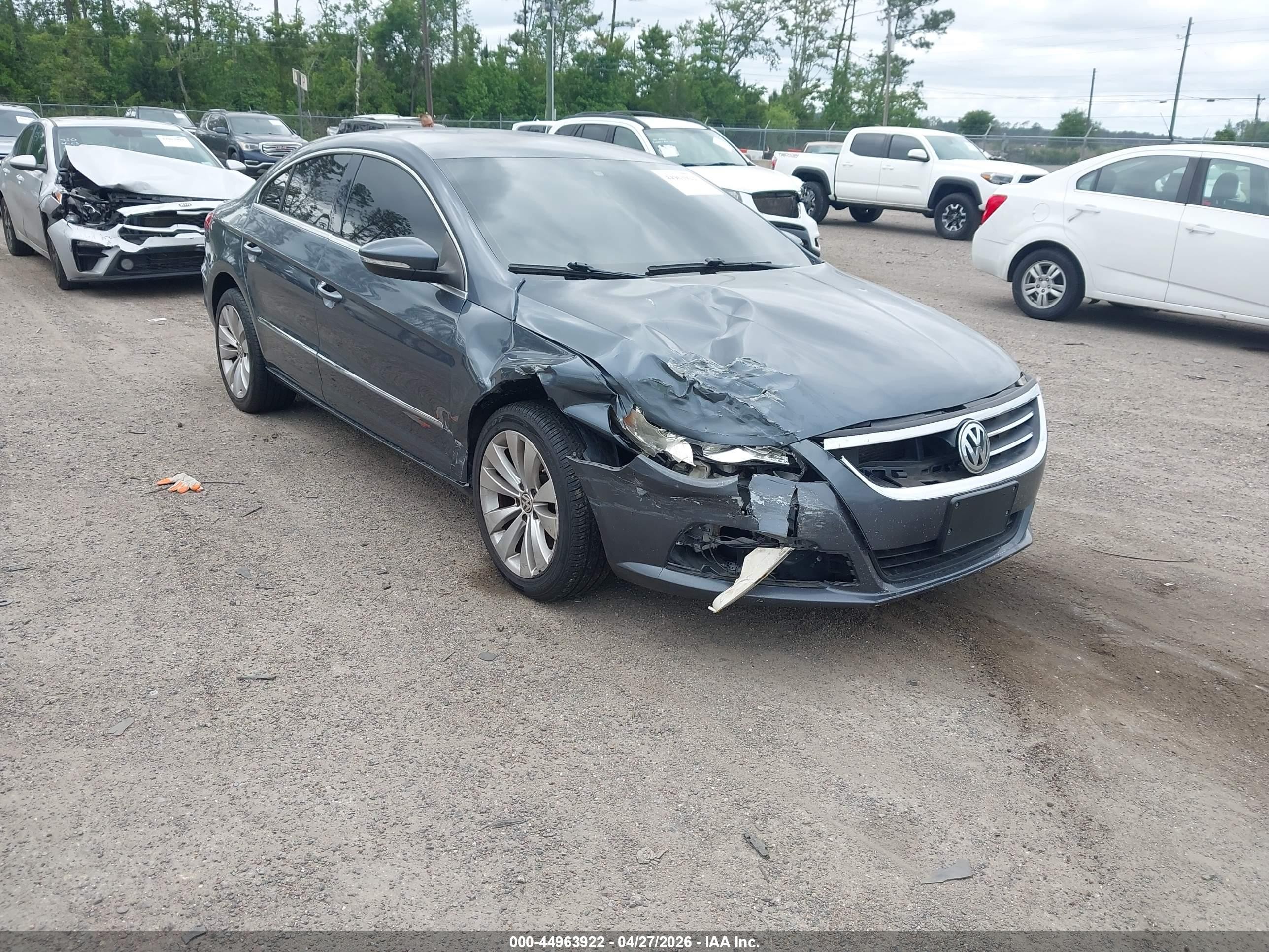 2012 Volkswagen CC Sport, VIN WVWNP7AN6CE533935 — Front end