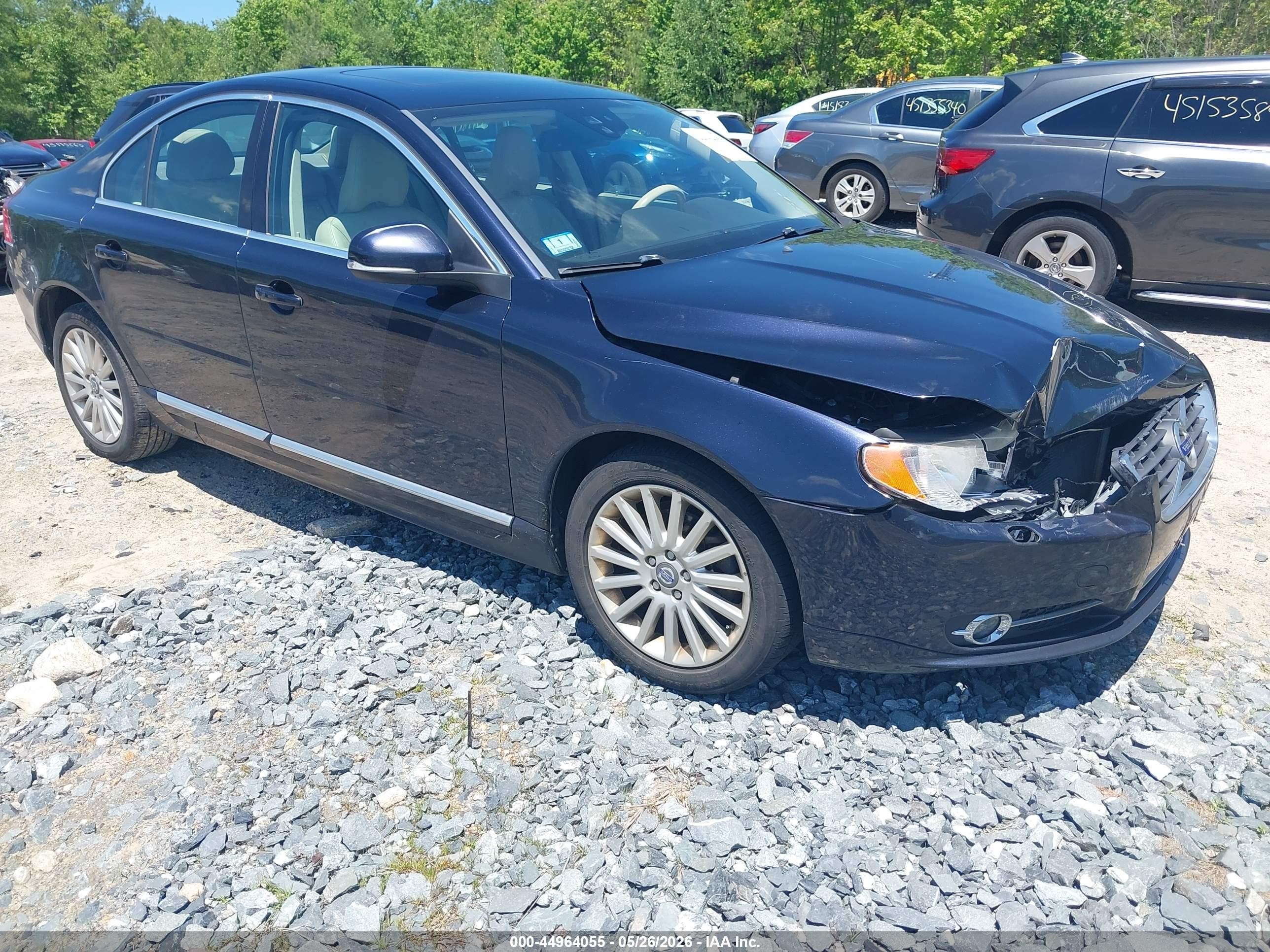 2013 Volvo S80 3.2L, VIN YV1940AS9D1168404 — Перед