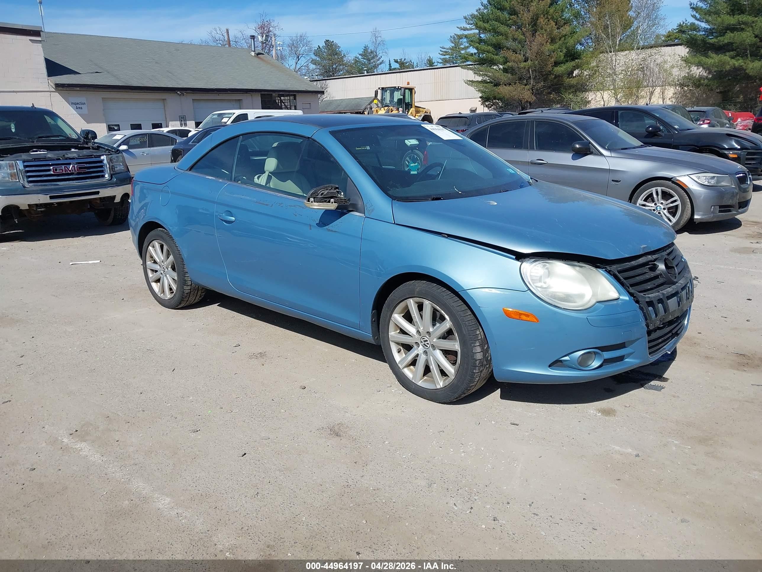 2008 Volkswagen Eos Turbo, VIN WVWBA71FX8V049481 — Front end