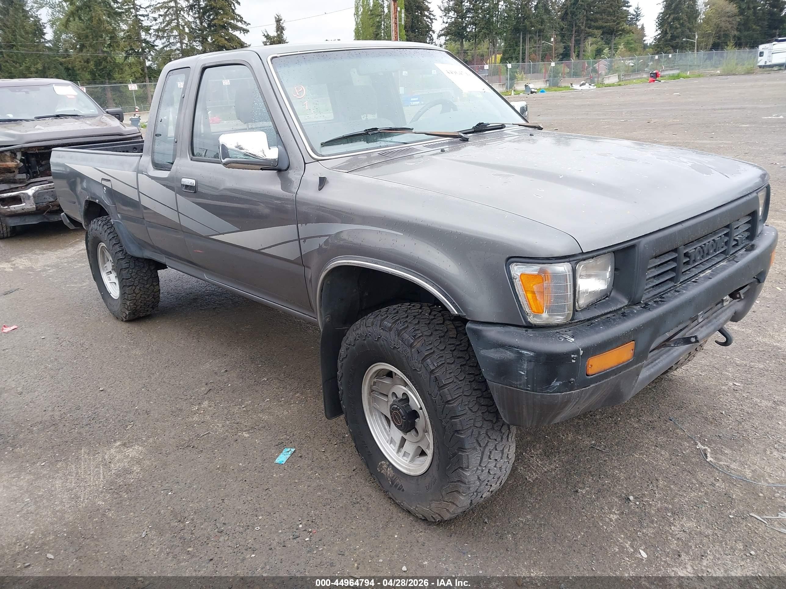 1989 Toyota Pickup SR5, VIN JT4VN13G8K0002488 — Rear end